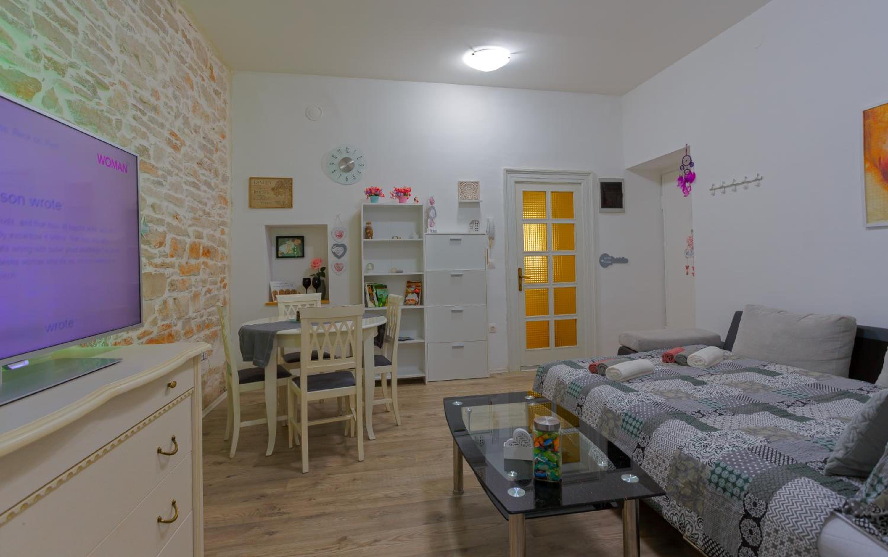 Rich apartment Images