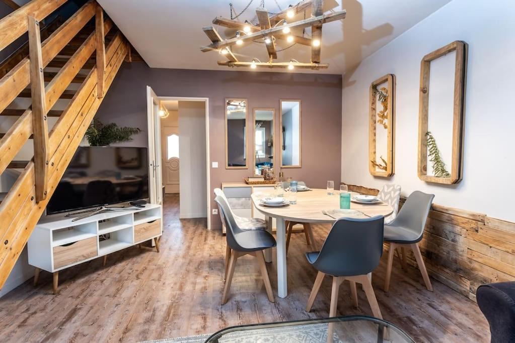 Duplex cosy et contemporain avec parking privé Images