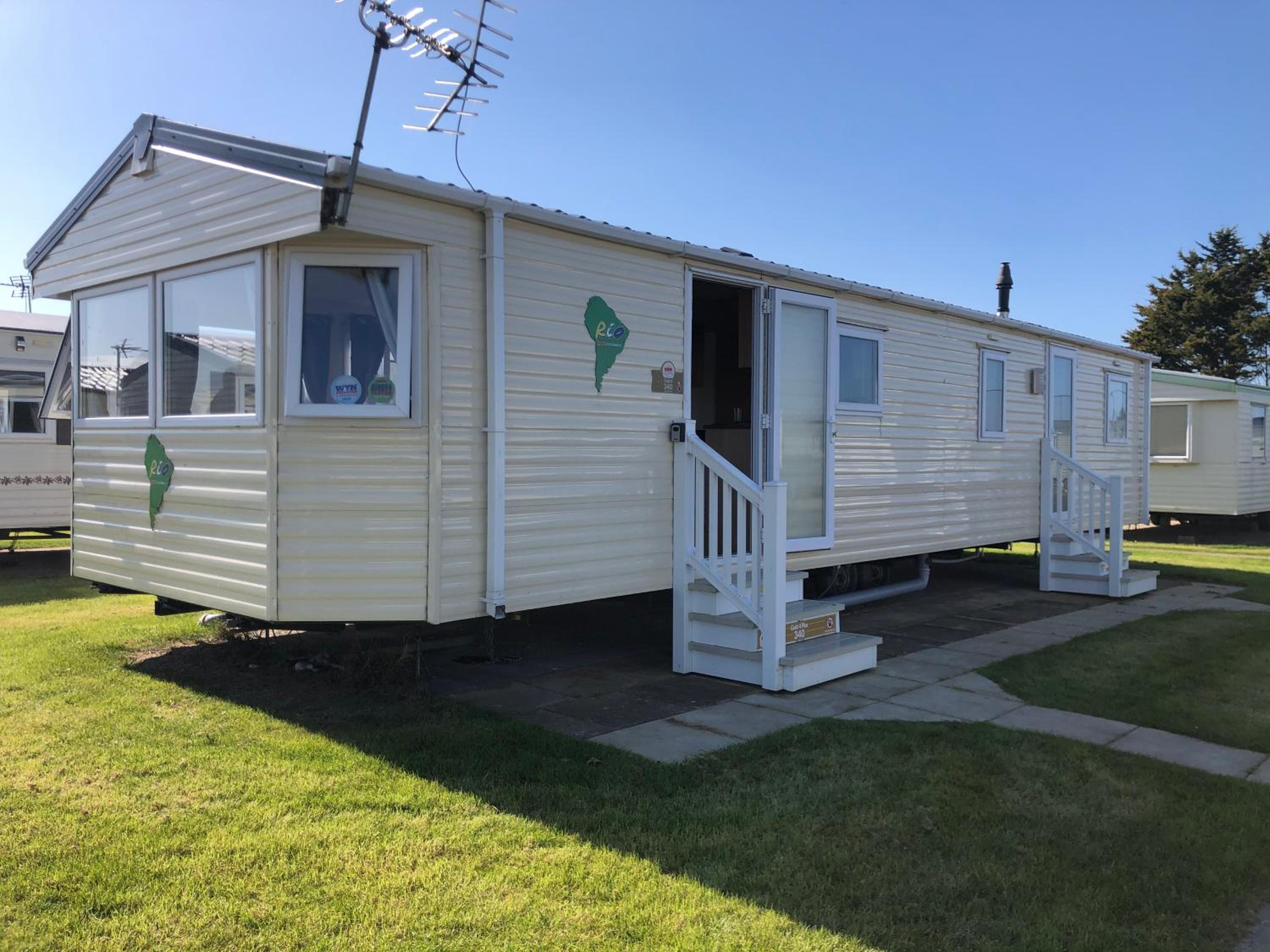 10 berth caravan on marine park in Rhyl Images