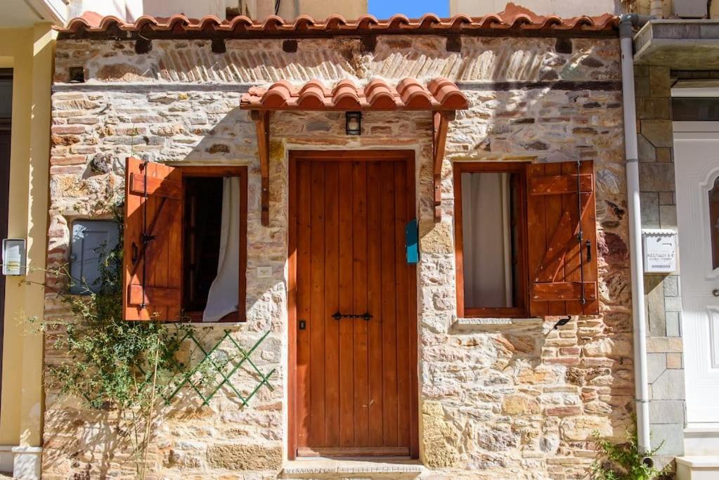 Lavrio stone house 5 min from the centre/port Images