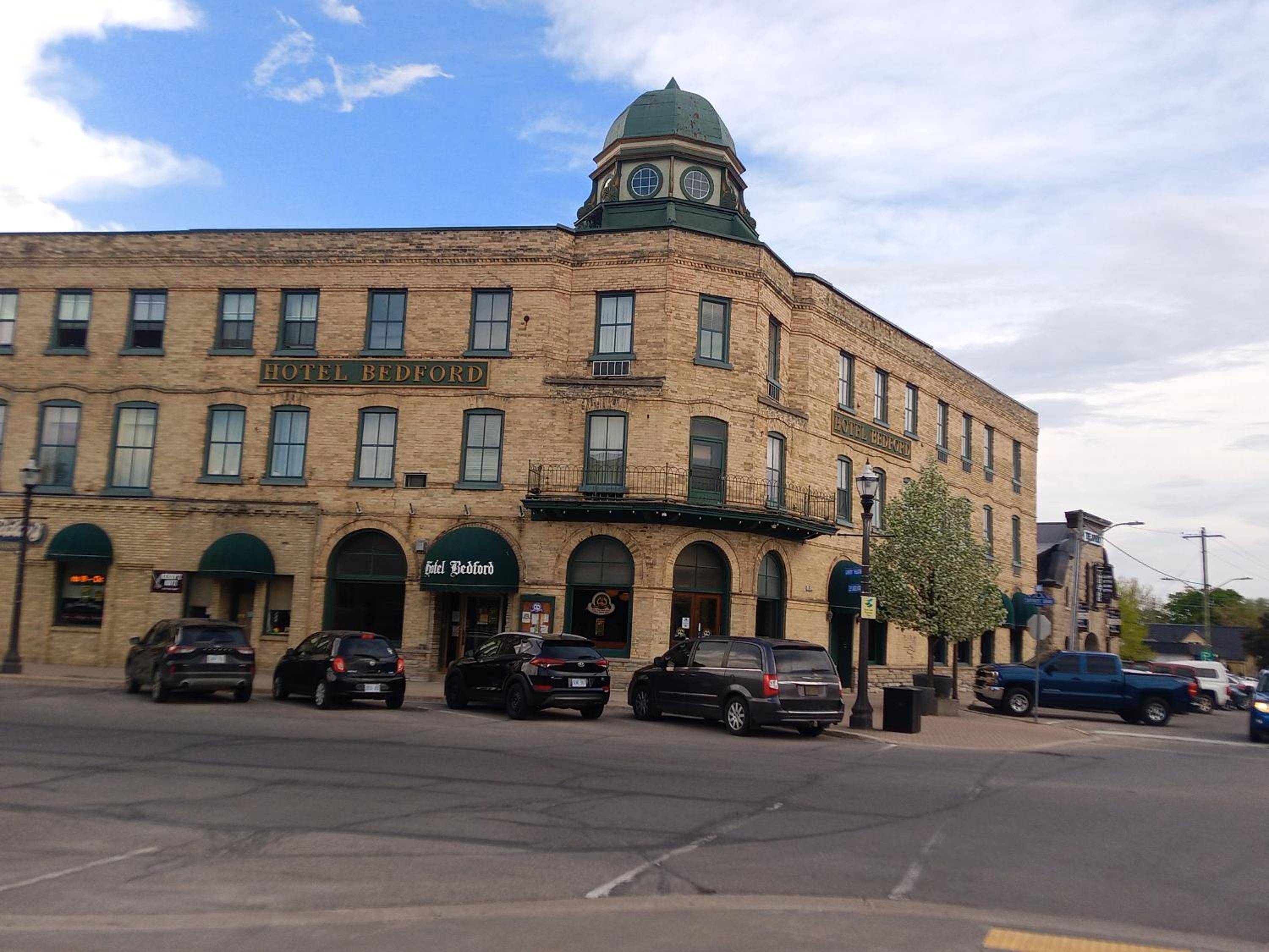 Hotel Bedford Images