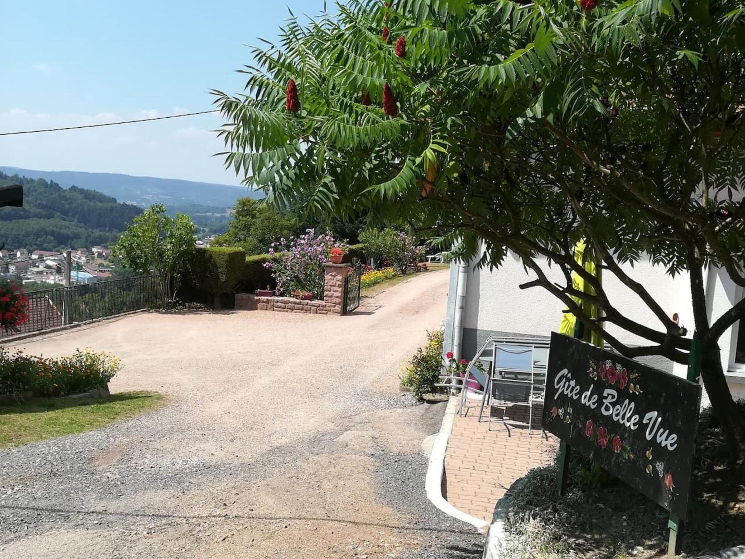 gite-tout-confort-avec-terrasse-parking-wifi-4-chambres-8-couchages-fr1589246