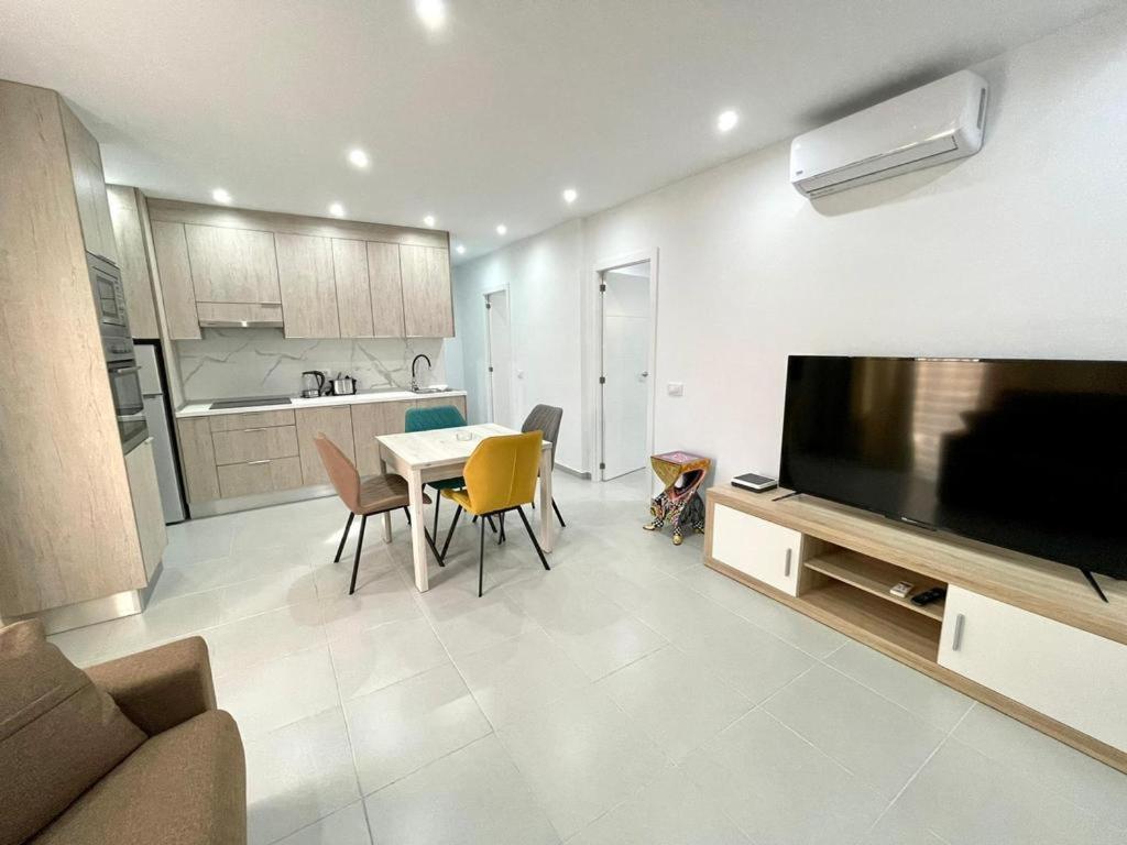New-Excepcional 2 habitaciones y 2 baños en Mareverde Costa Adeje Images