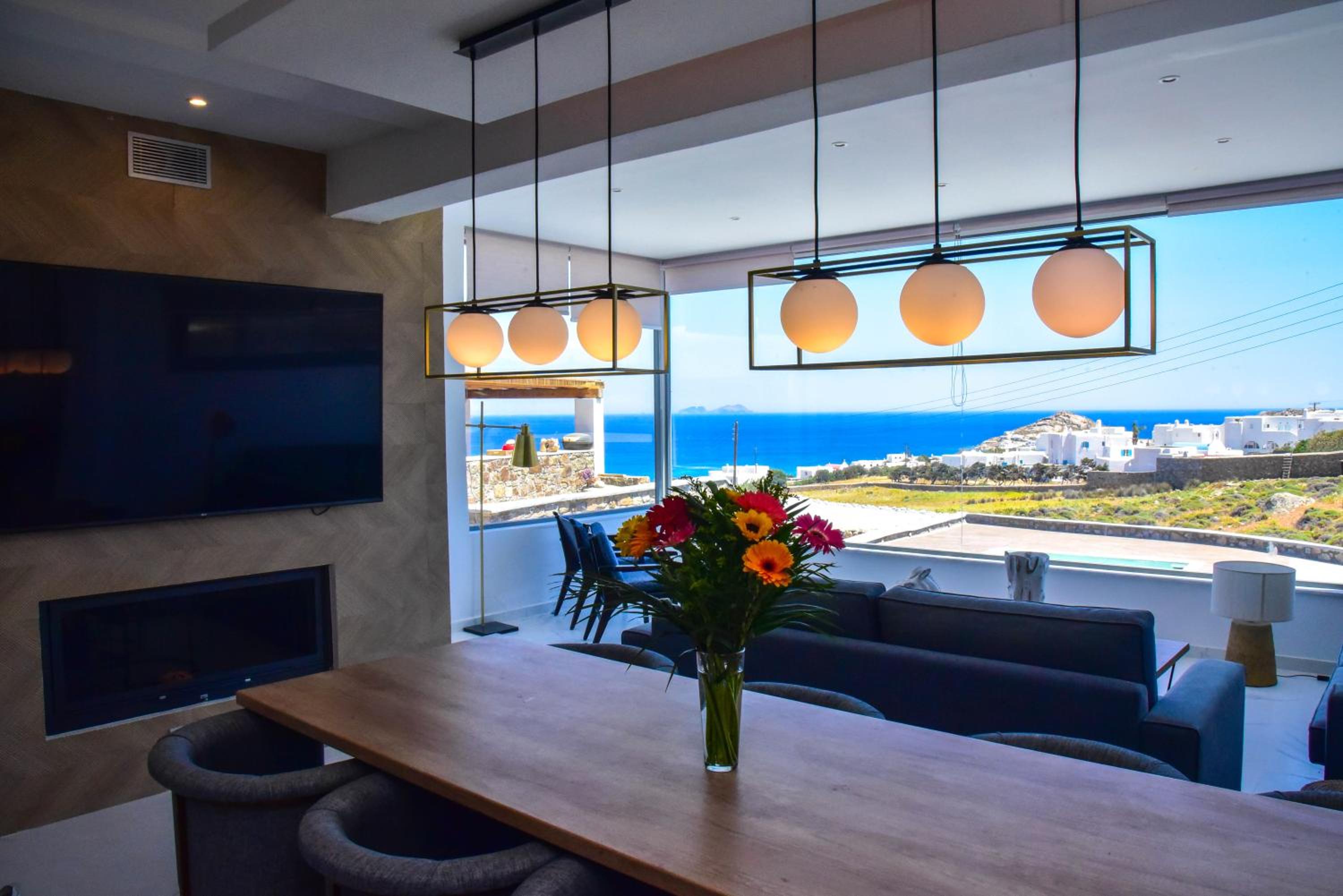Frankie’s Sunrise villa Images