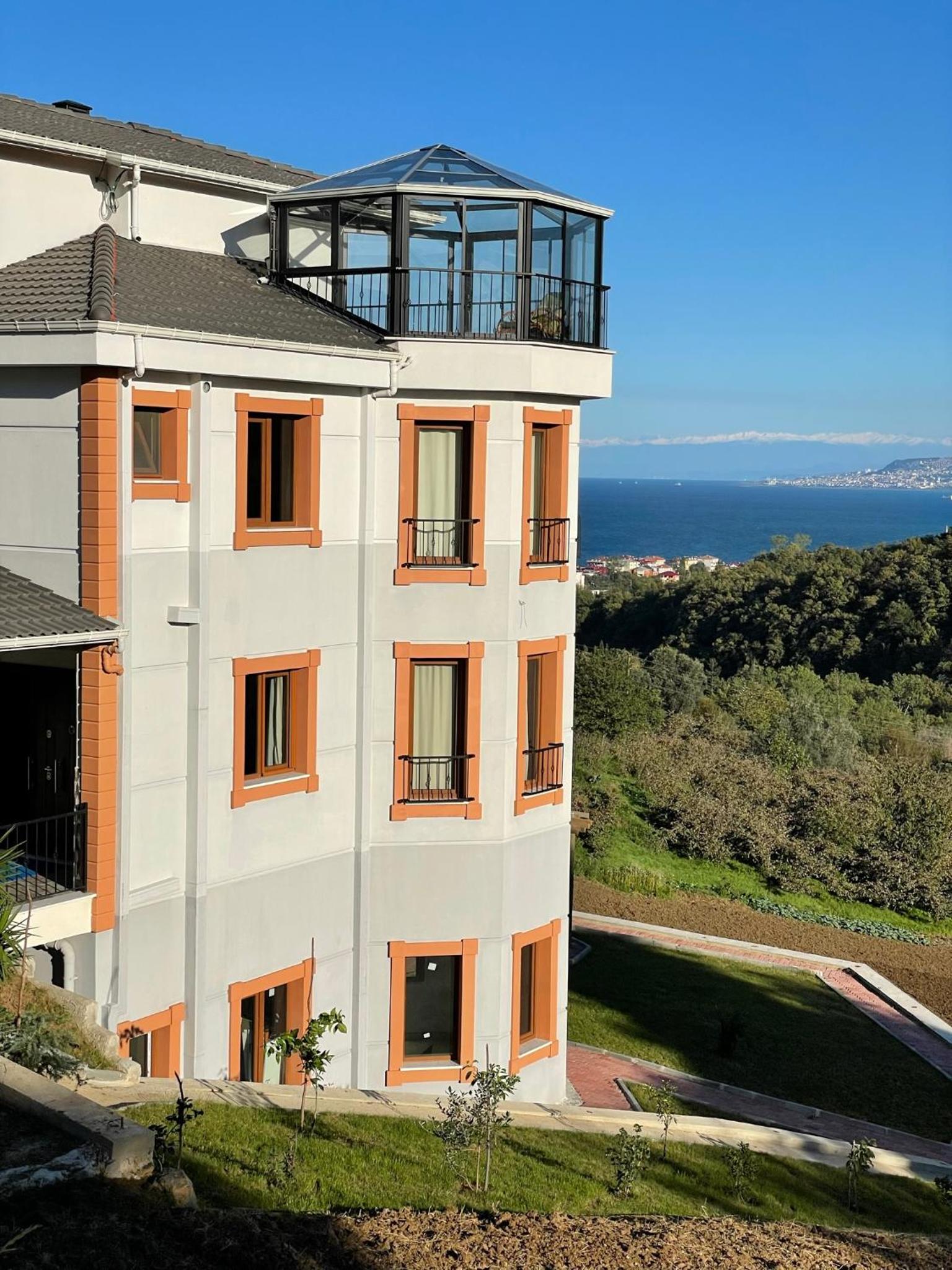 Terra villa Images