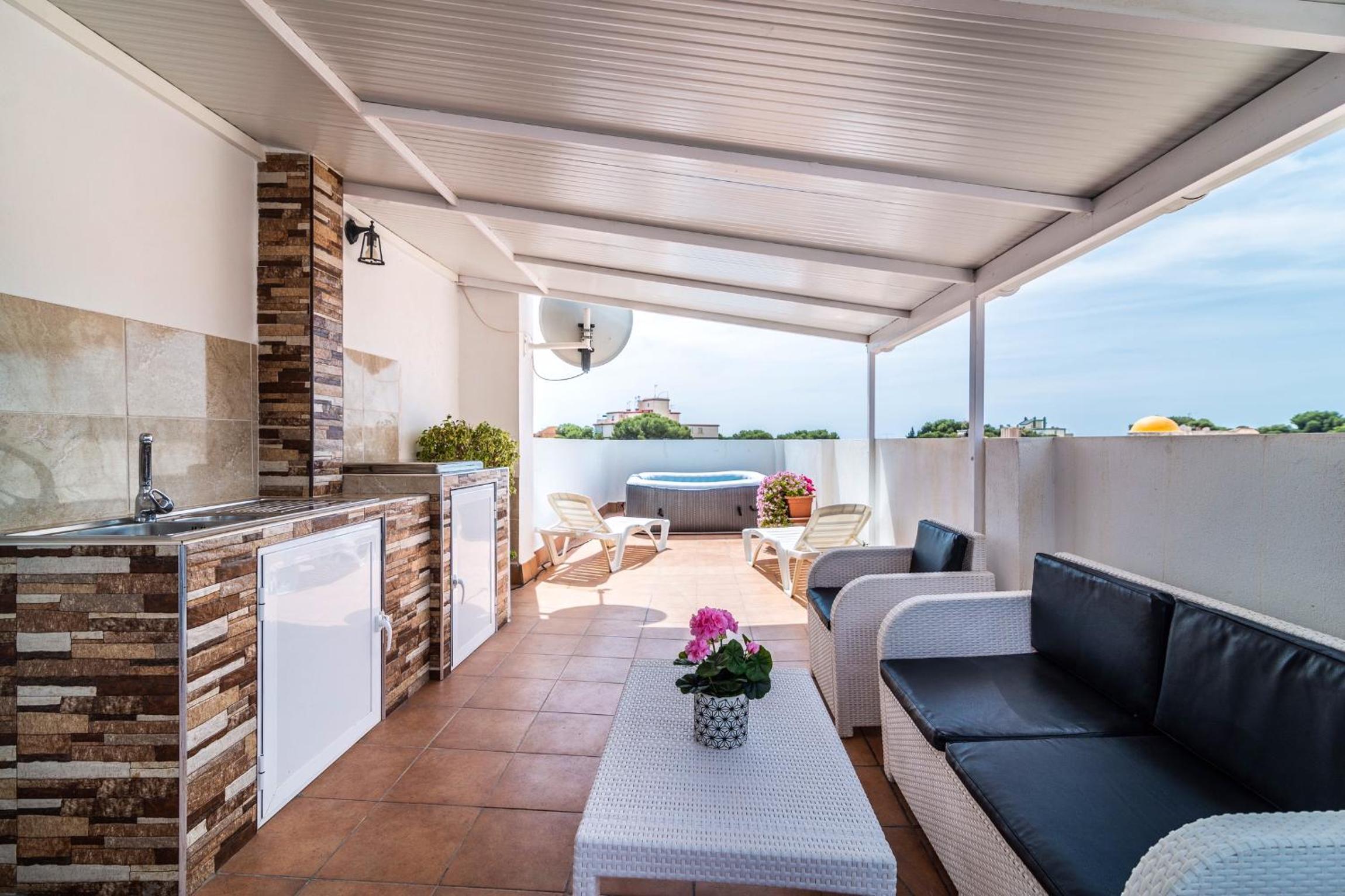 Precioso apartamento con Jacuzzi Images