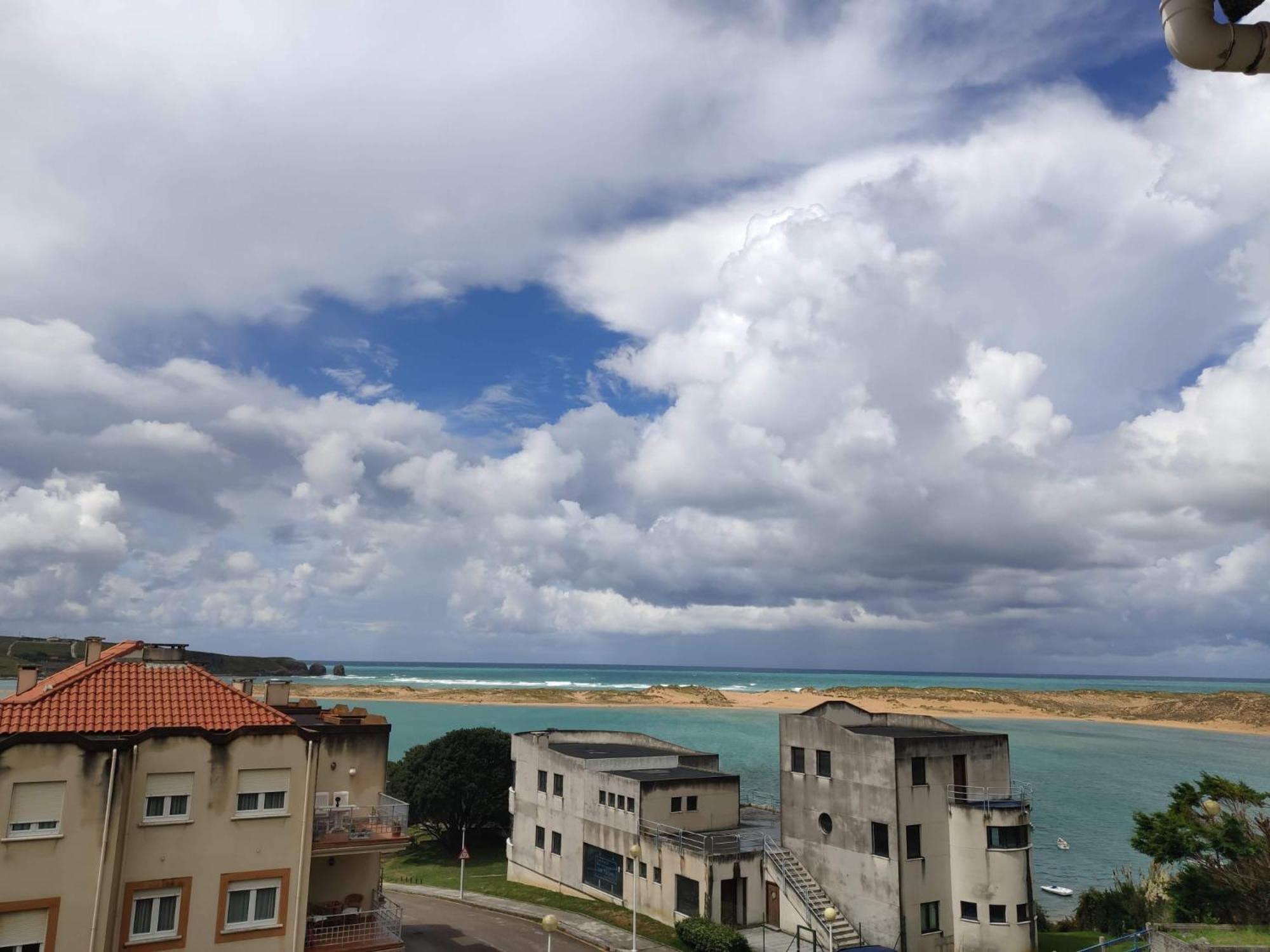 Apartamento con vistas al mar-Ola del atardecer Images