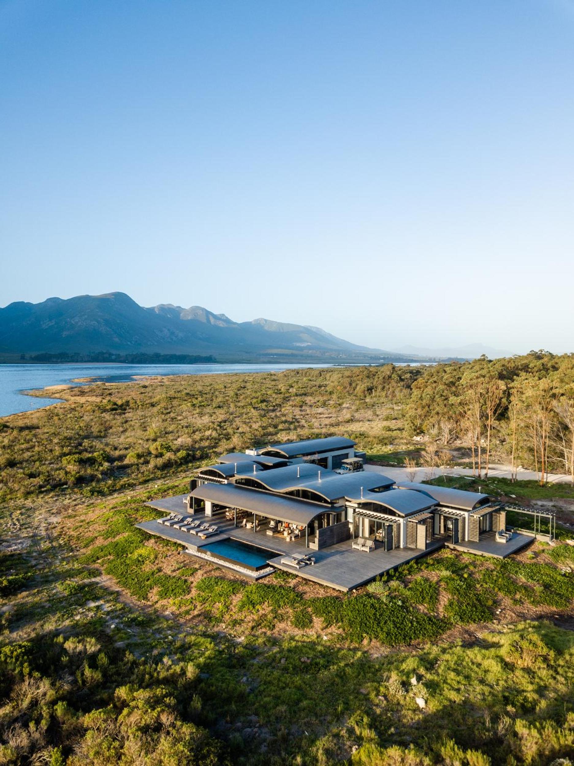 Perivoli Lagoon House Images