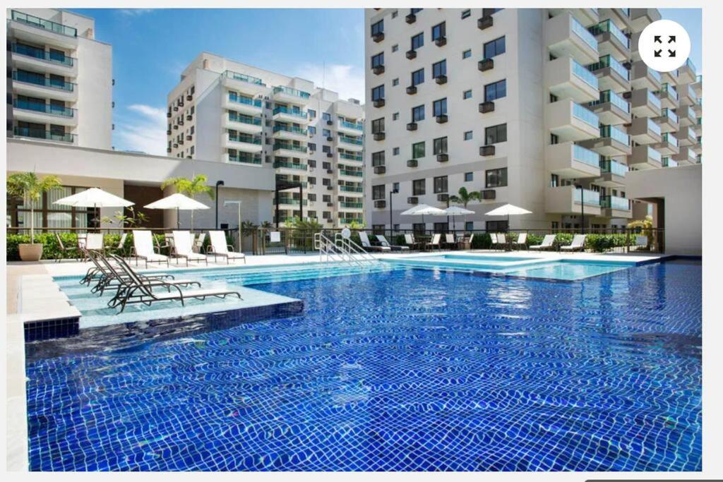 Apartamento Padrão em condominio completo no Recreio Images