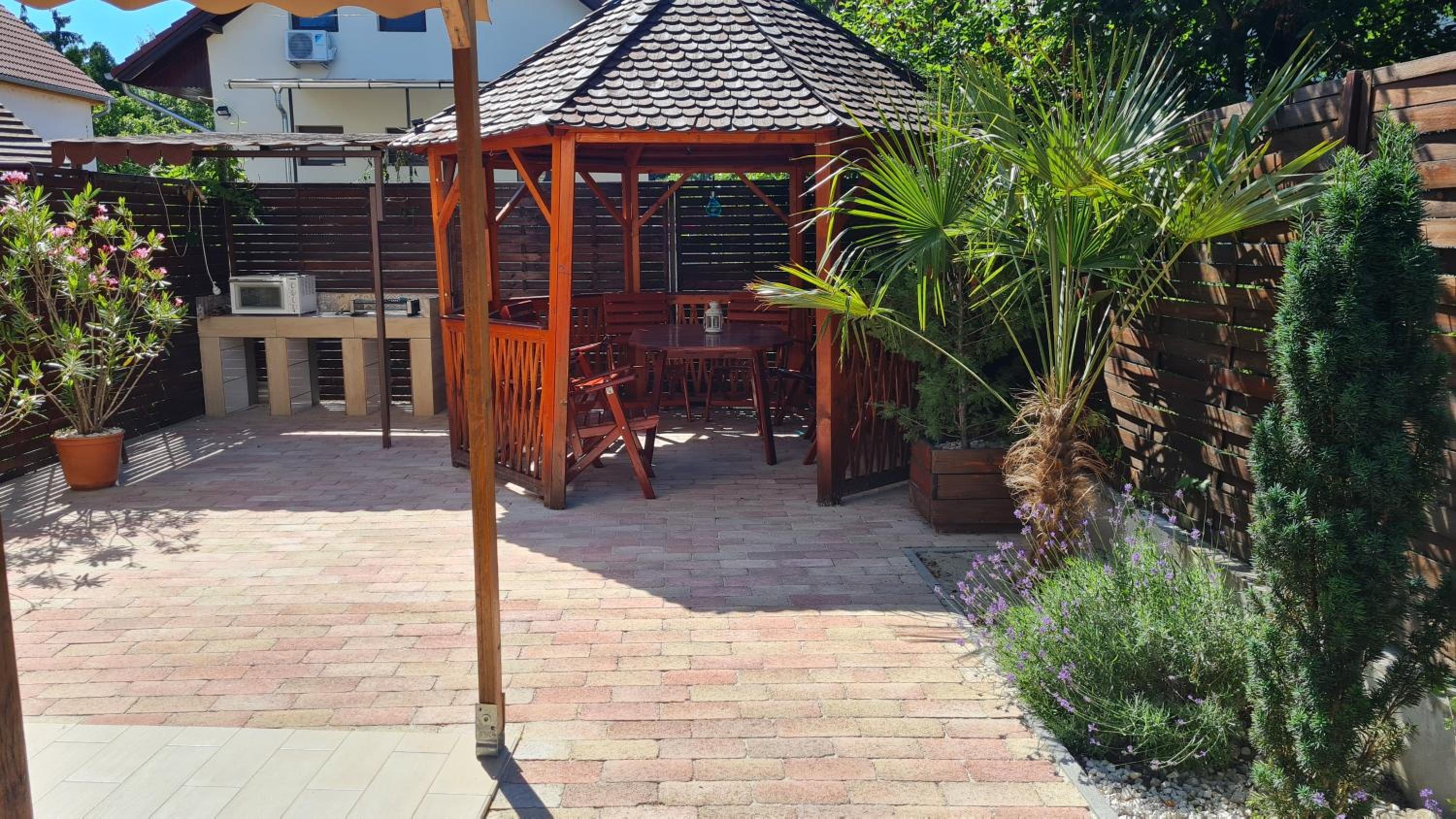 Villa Tropic Images