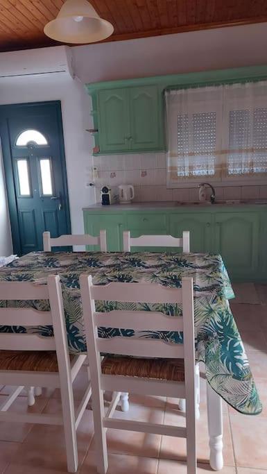 Colorful 2-bedroom house in Gaios Images