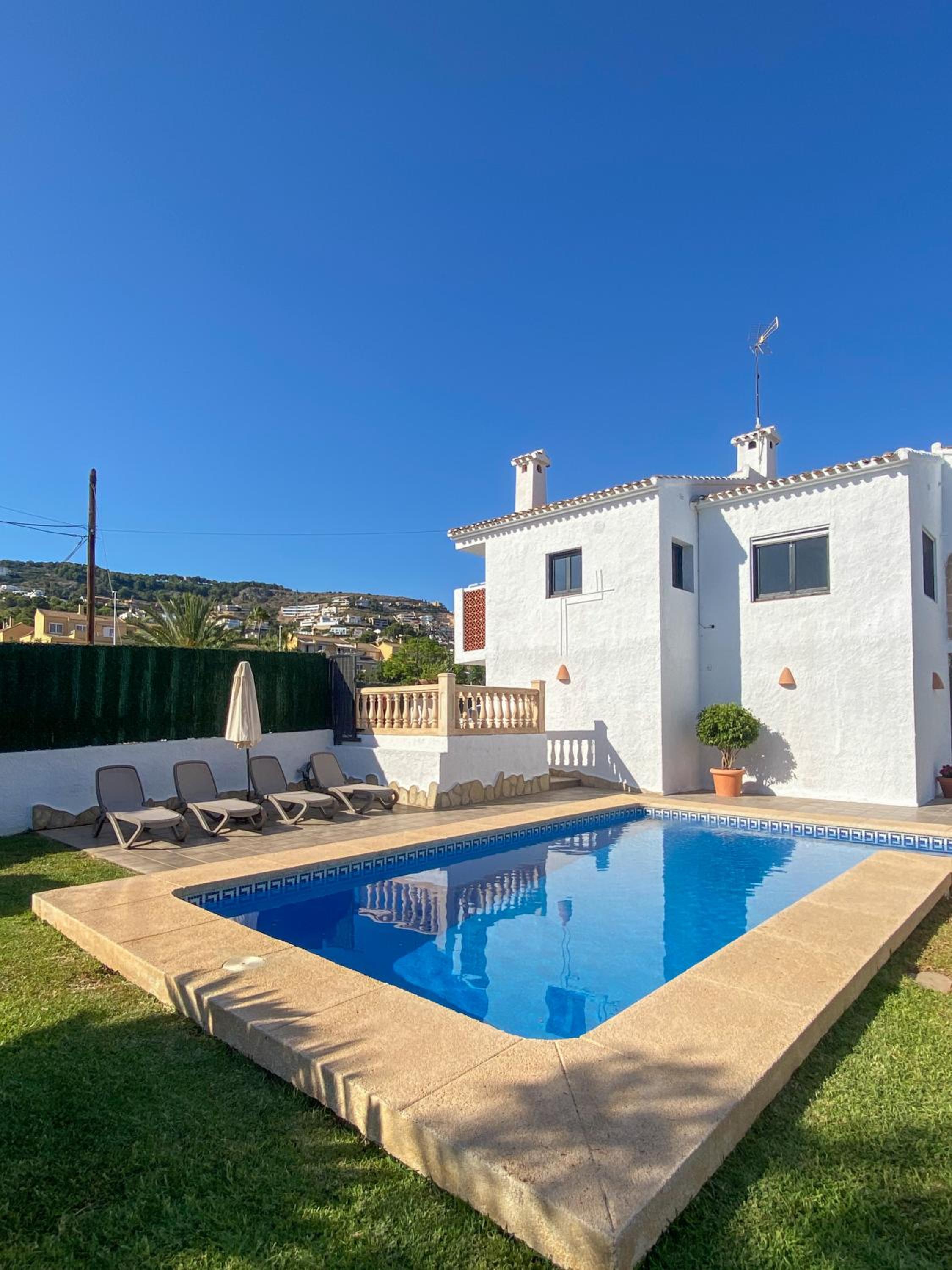 La Renda Mediterranean Villa - Beach and City Center are only 5 minutes walk away Images
