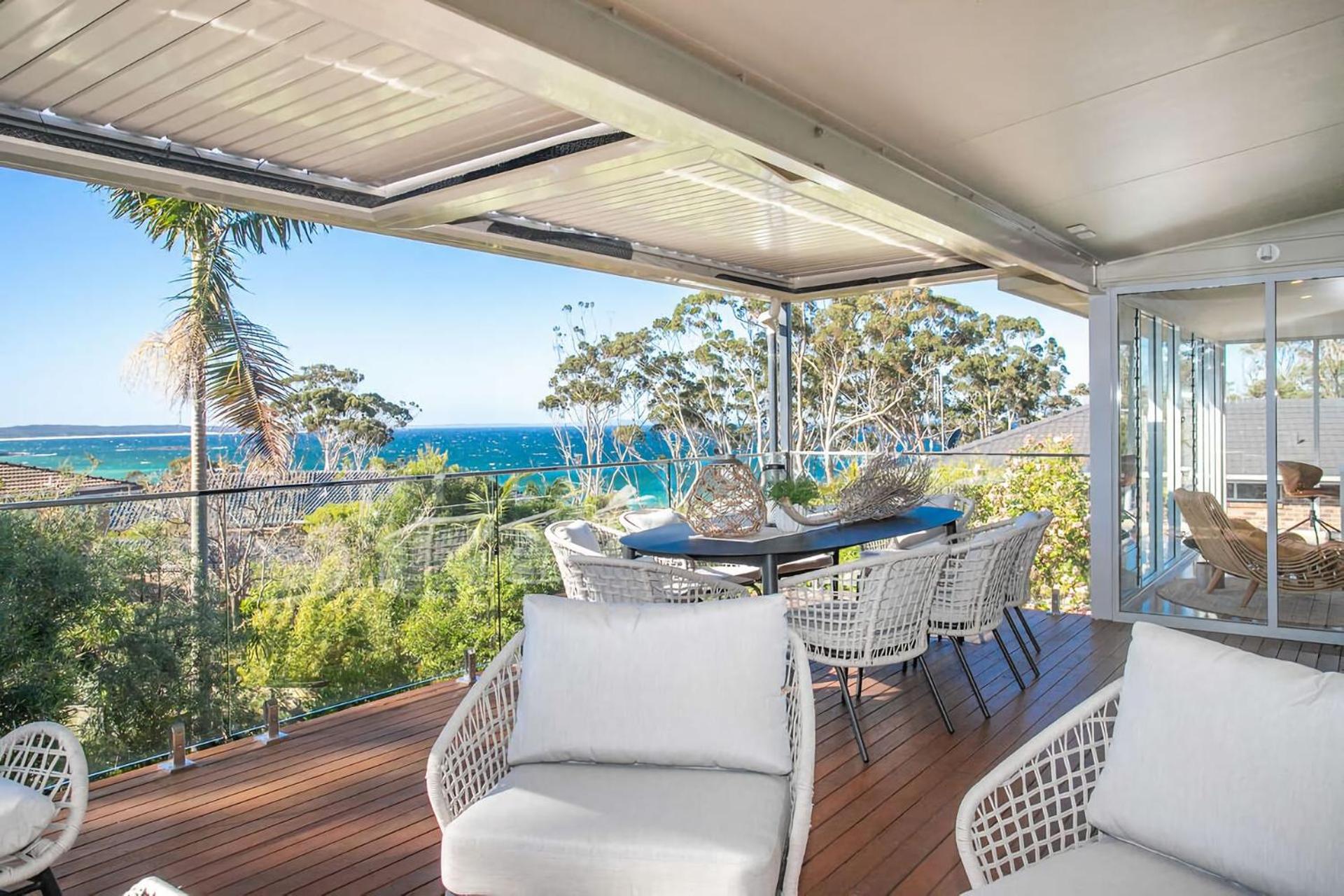 Surfers Beach House Images
