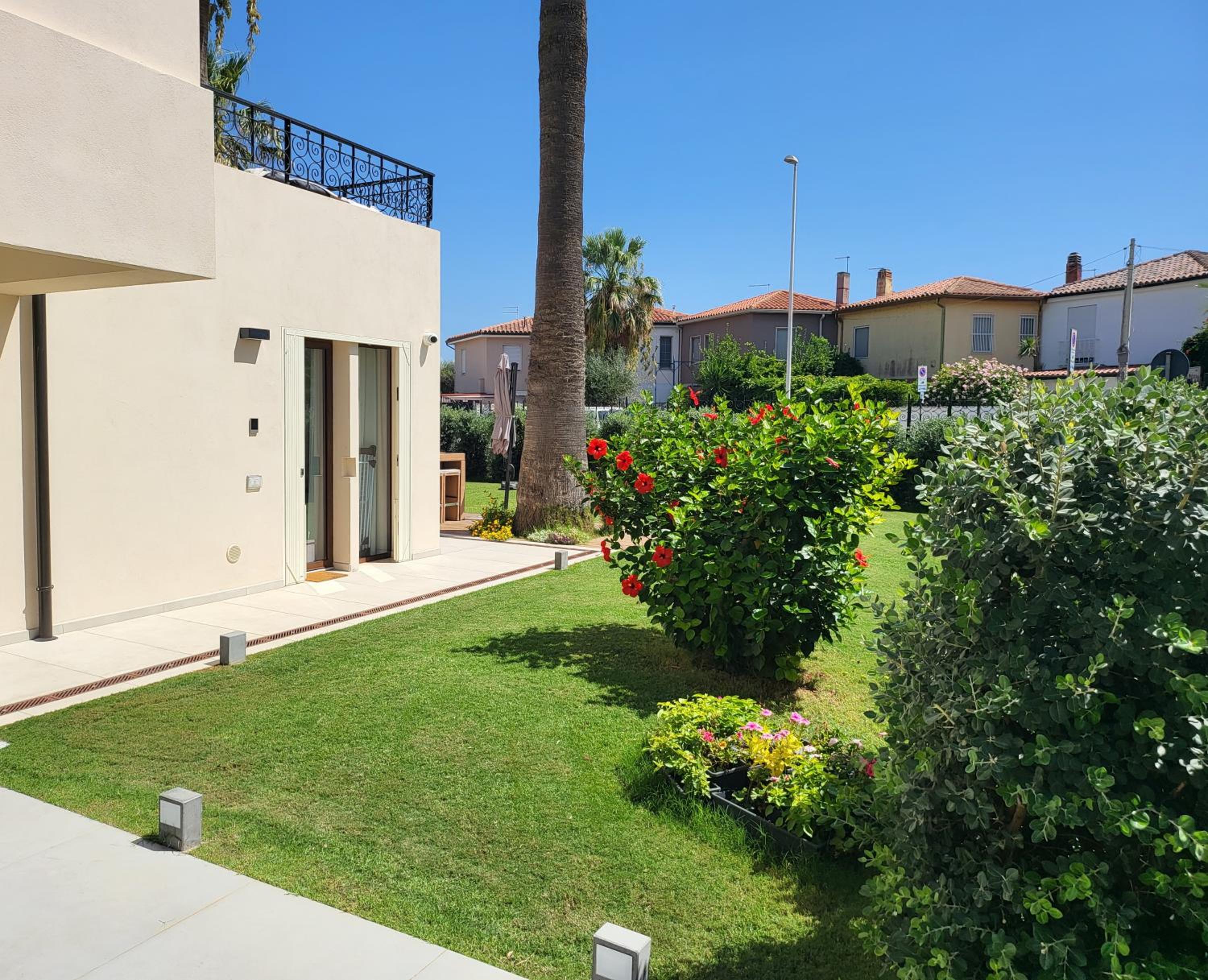 Twin Palms beach villa Images