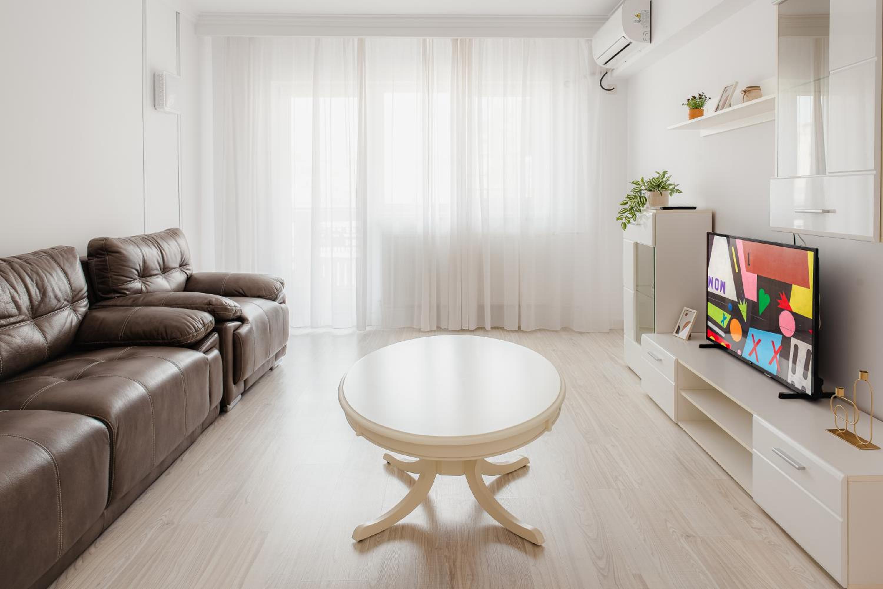 Central Downtown Unirii Apartment Images