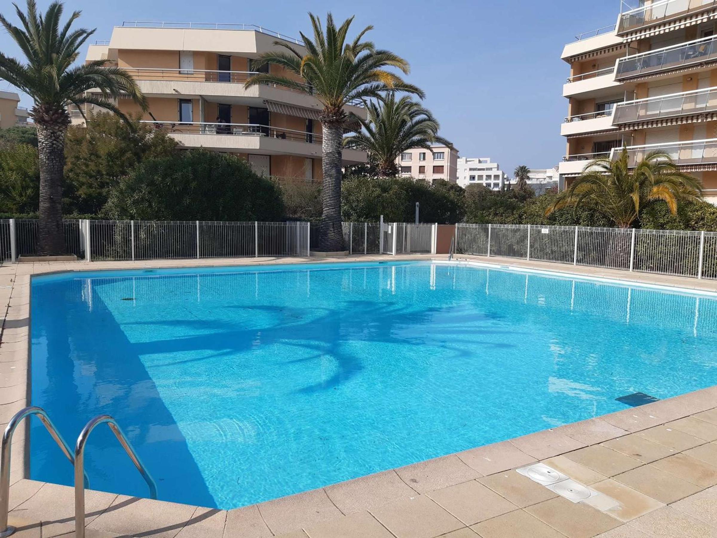 Studio 2 pers. avec piscine, proche mer, Fréjus - FR-1-226A-150 Images
