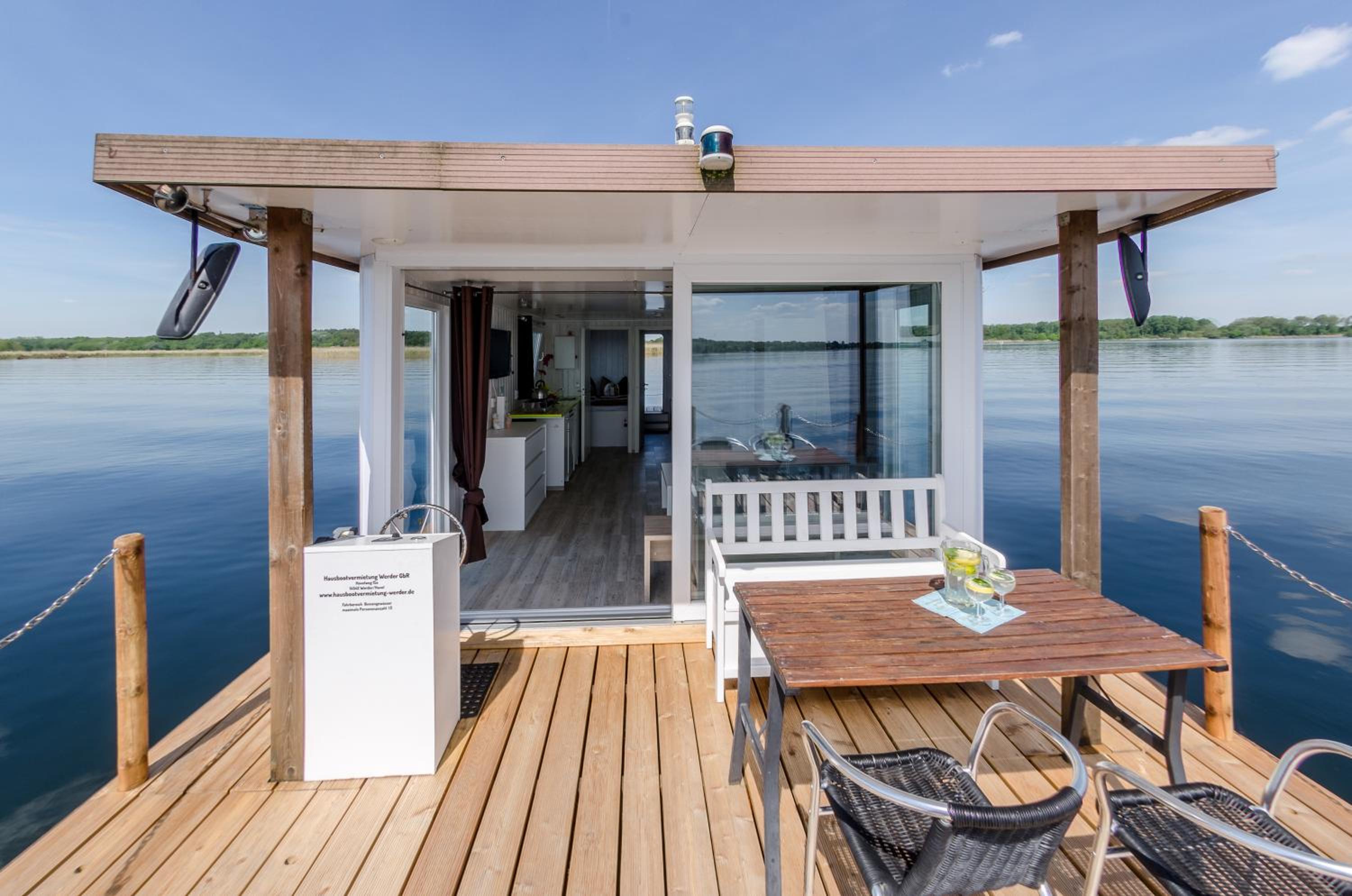 feststehendes Hausboot Images
