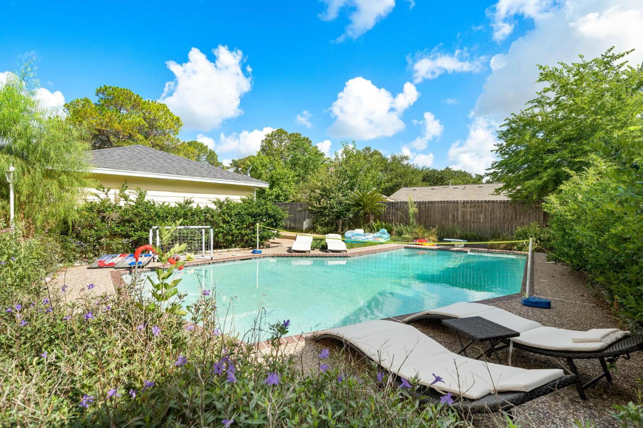 Houston Pool Heaven Bbq Games Wifi Sleep 16 Images