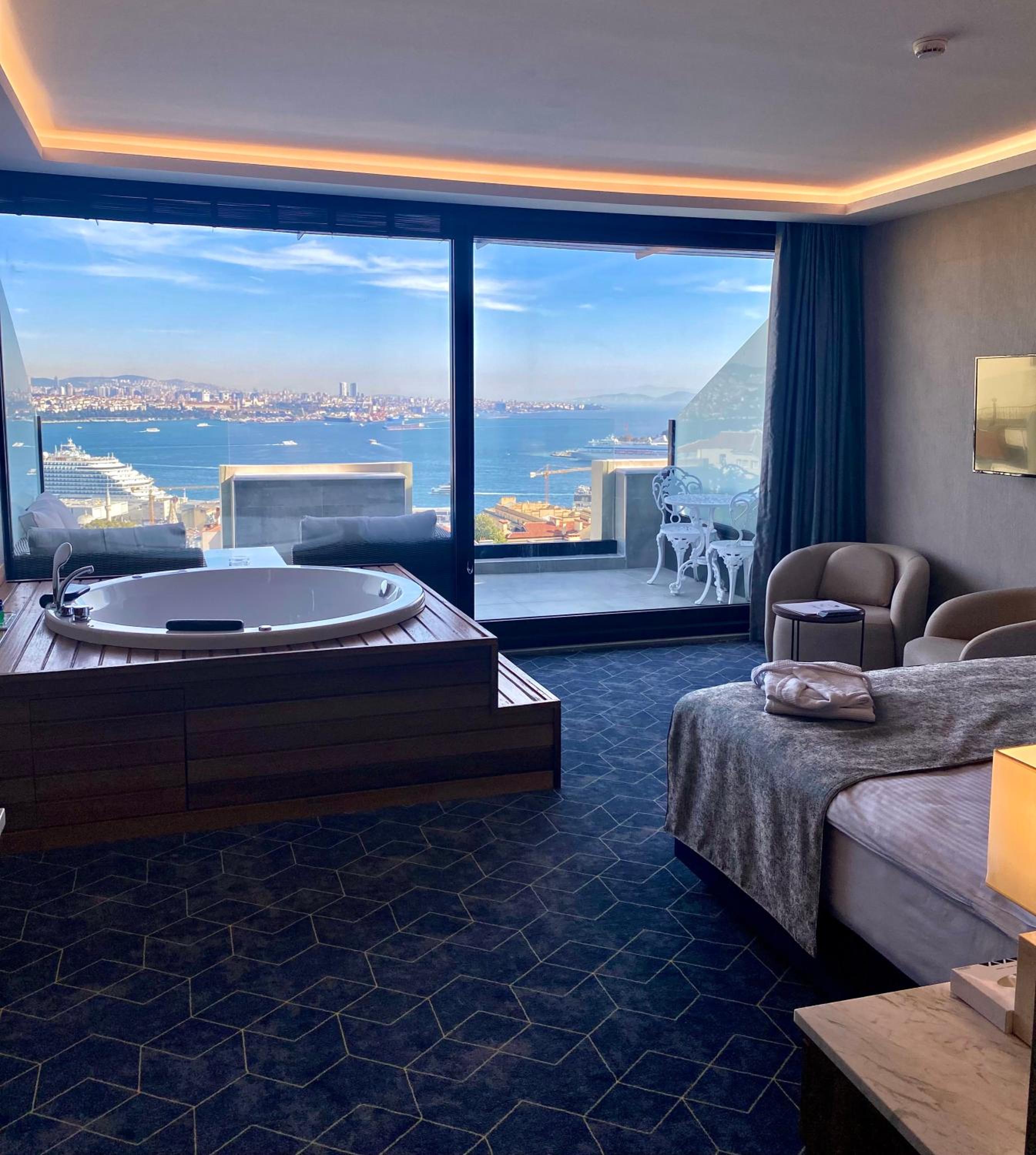 ring-stone-hotels-bosphorus