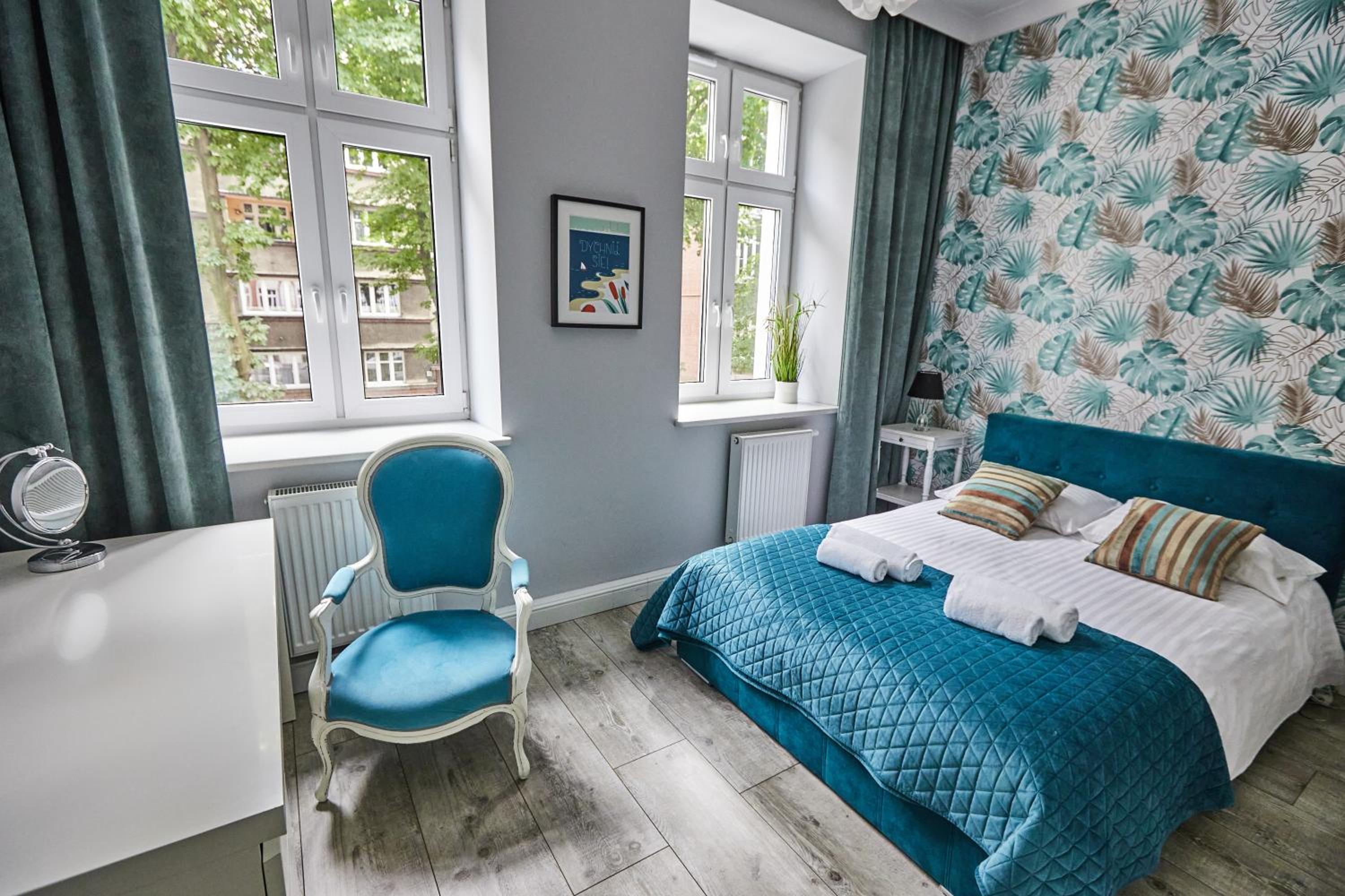 Niebieski Apartament DE LUX dla 4 osób Chorzów Katowice Images