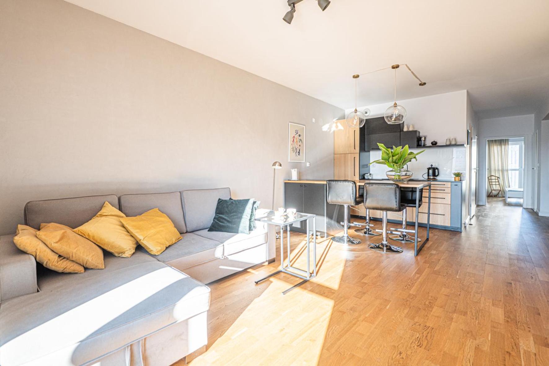 Krucza Apartment ~ Self check-in 24h ~ Parking and Lift Images