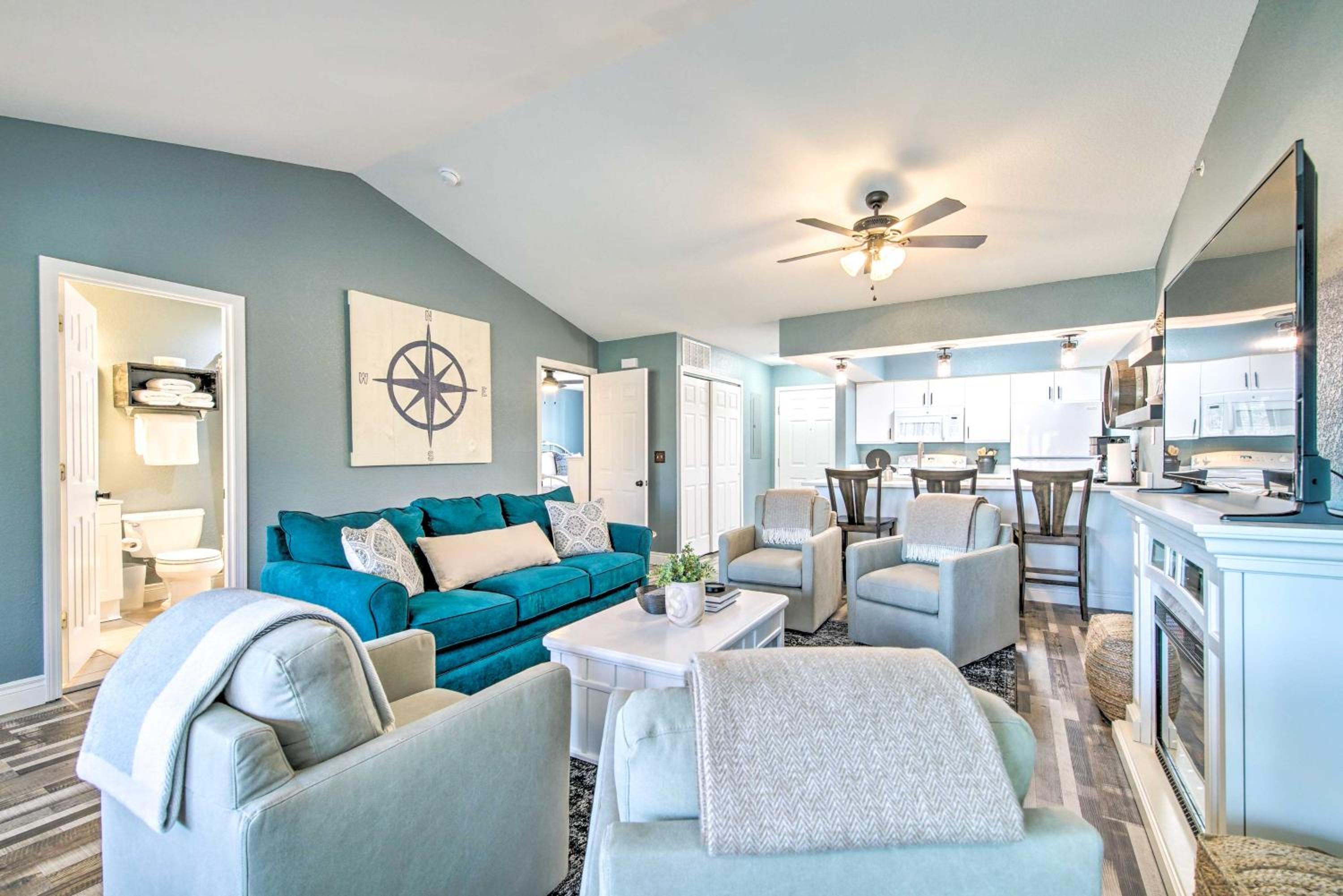 Charming Branson Condo with Golf Course View! Images