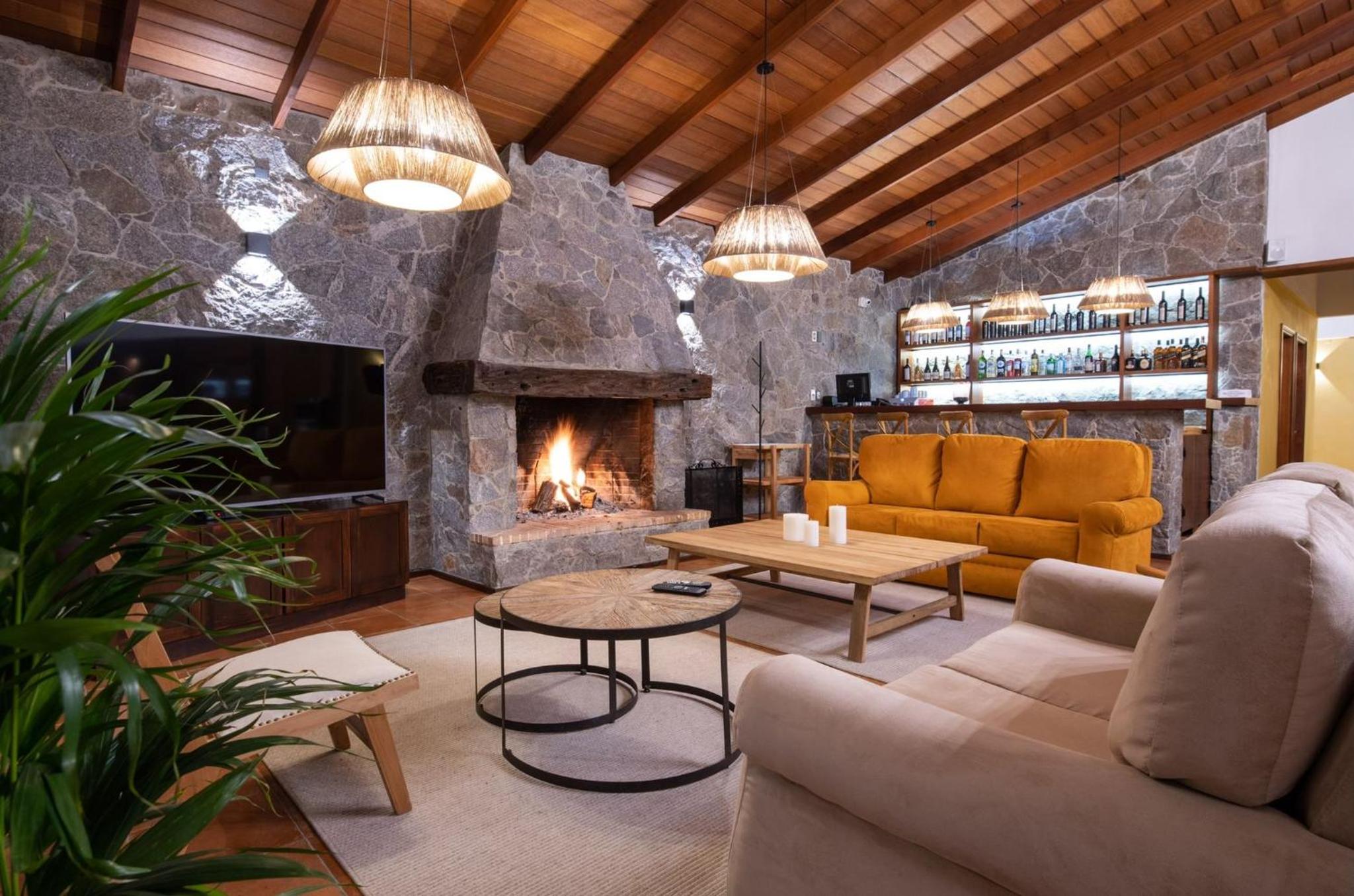 Bemar Carmelo Hotel Images