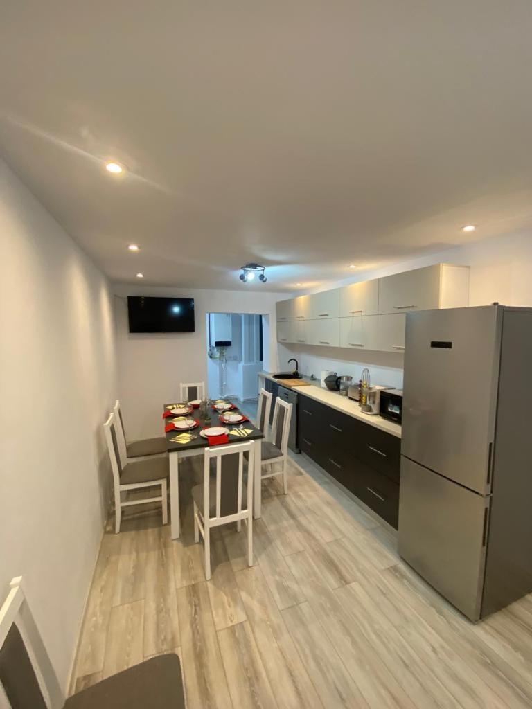 Double D Apartments Images