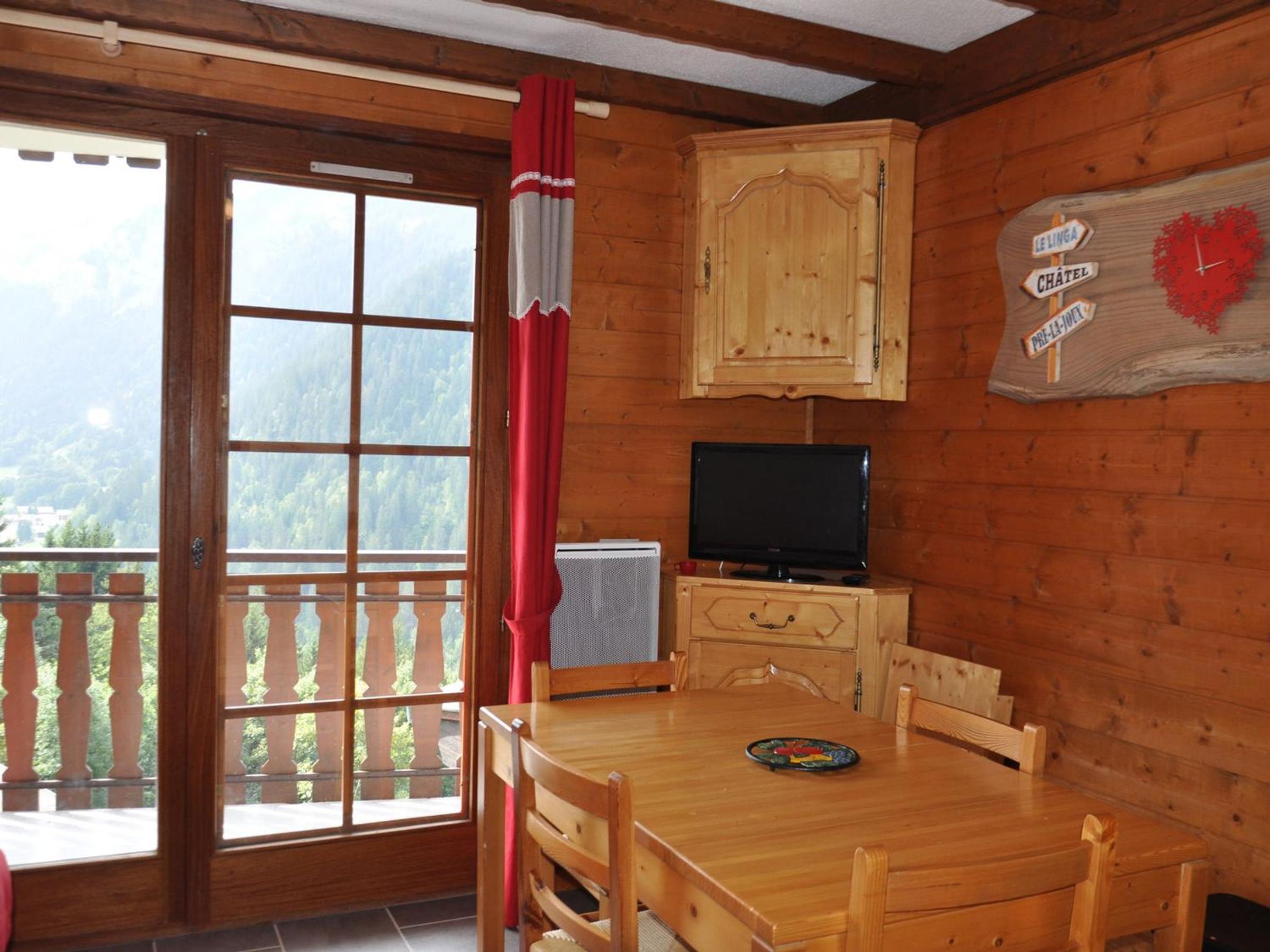 Charmant appartement avec Multi Pass été à Châtel - FR-1-693-75 Images