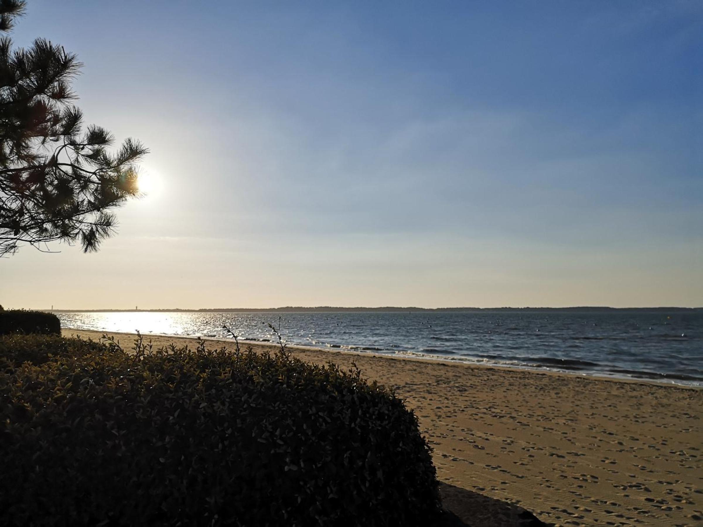Studio cabine rénové pour 4 avec parking, accès direct plage à Arcachon - FR-1-474-87 Images