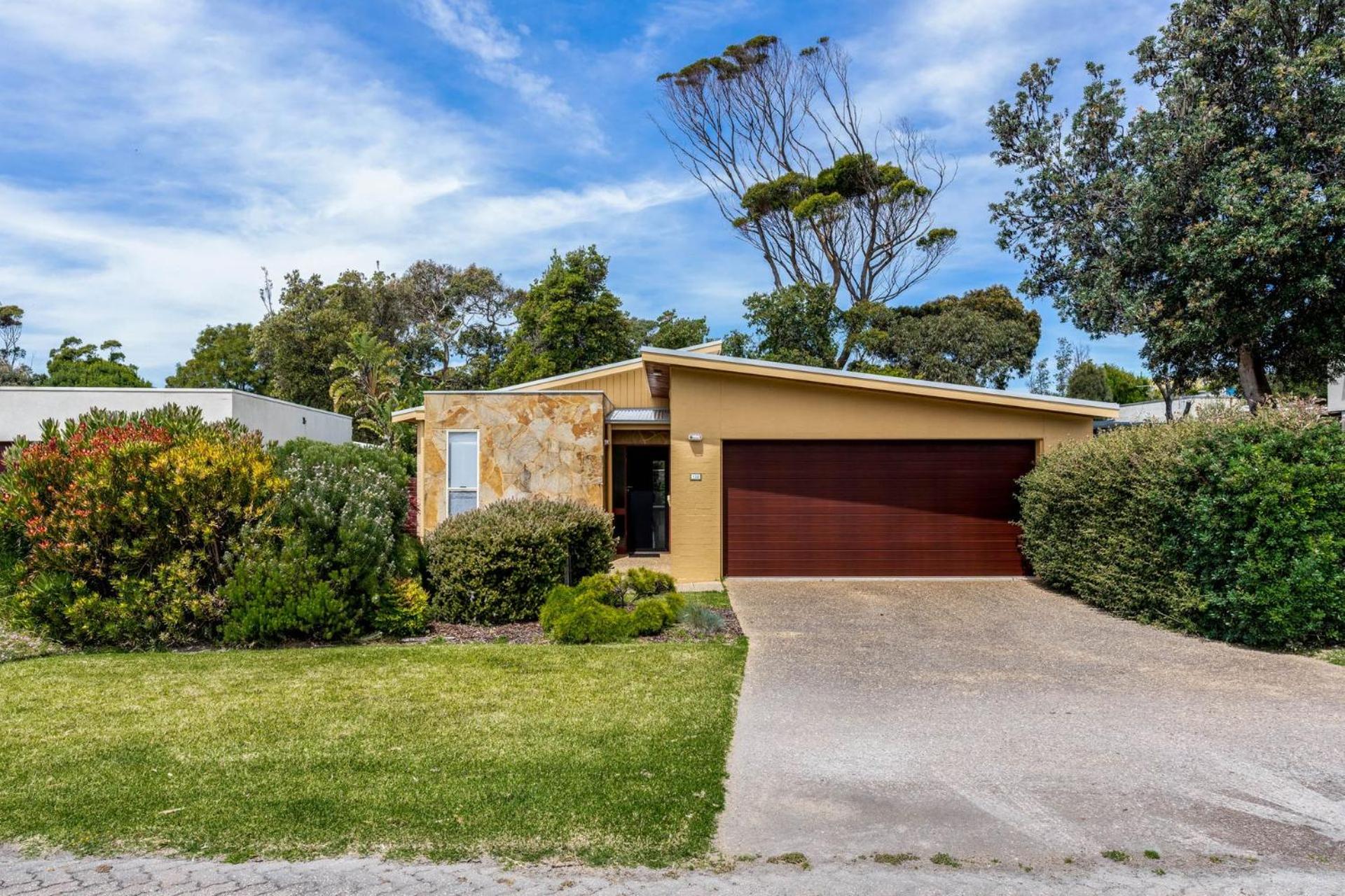 Invy Surf Hideaway