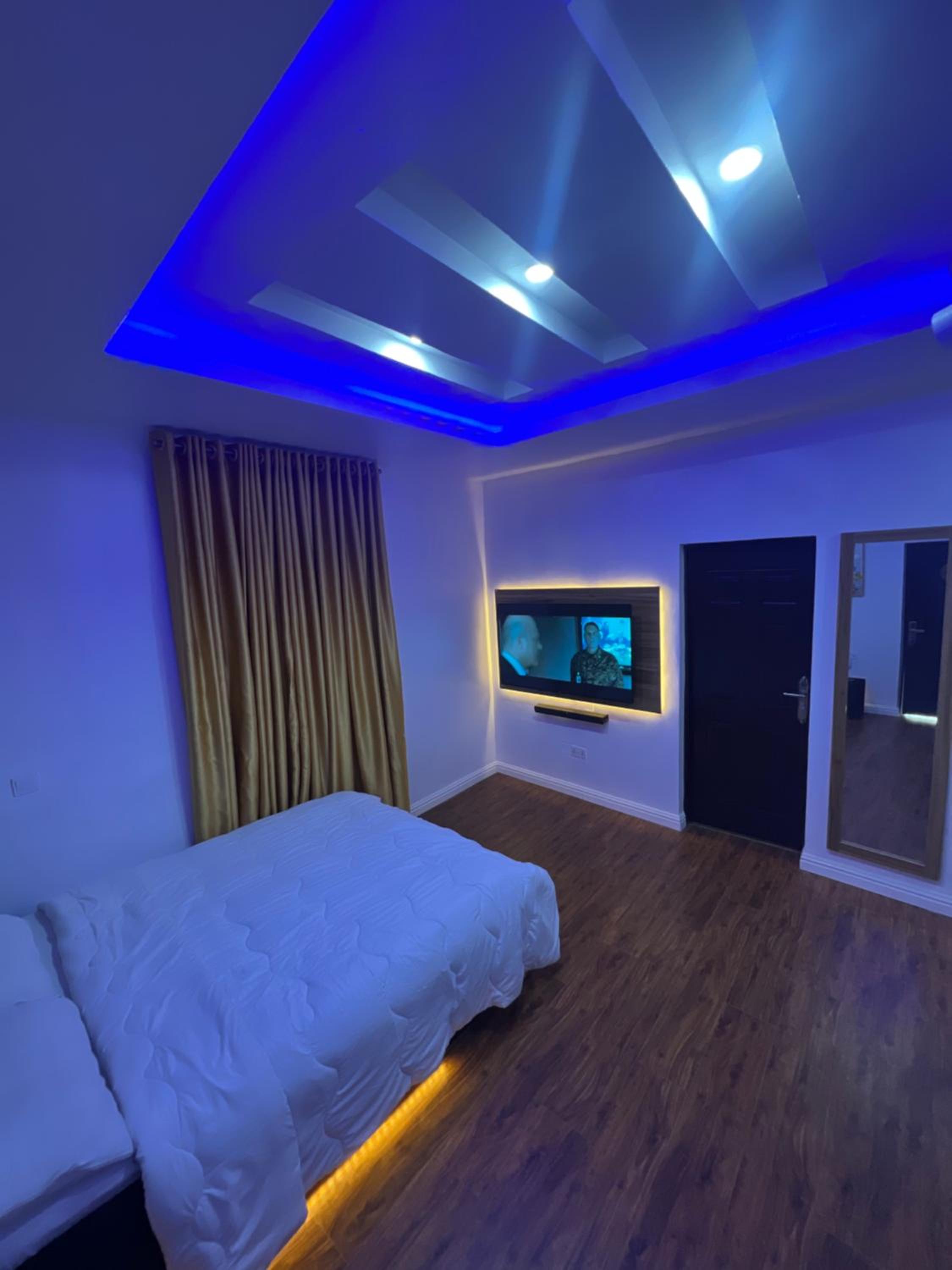 Lustro Serviced studio apt - central yaba