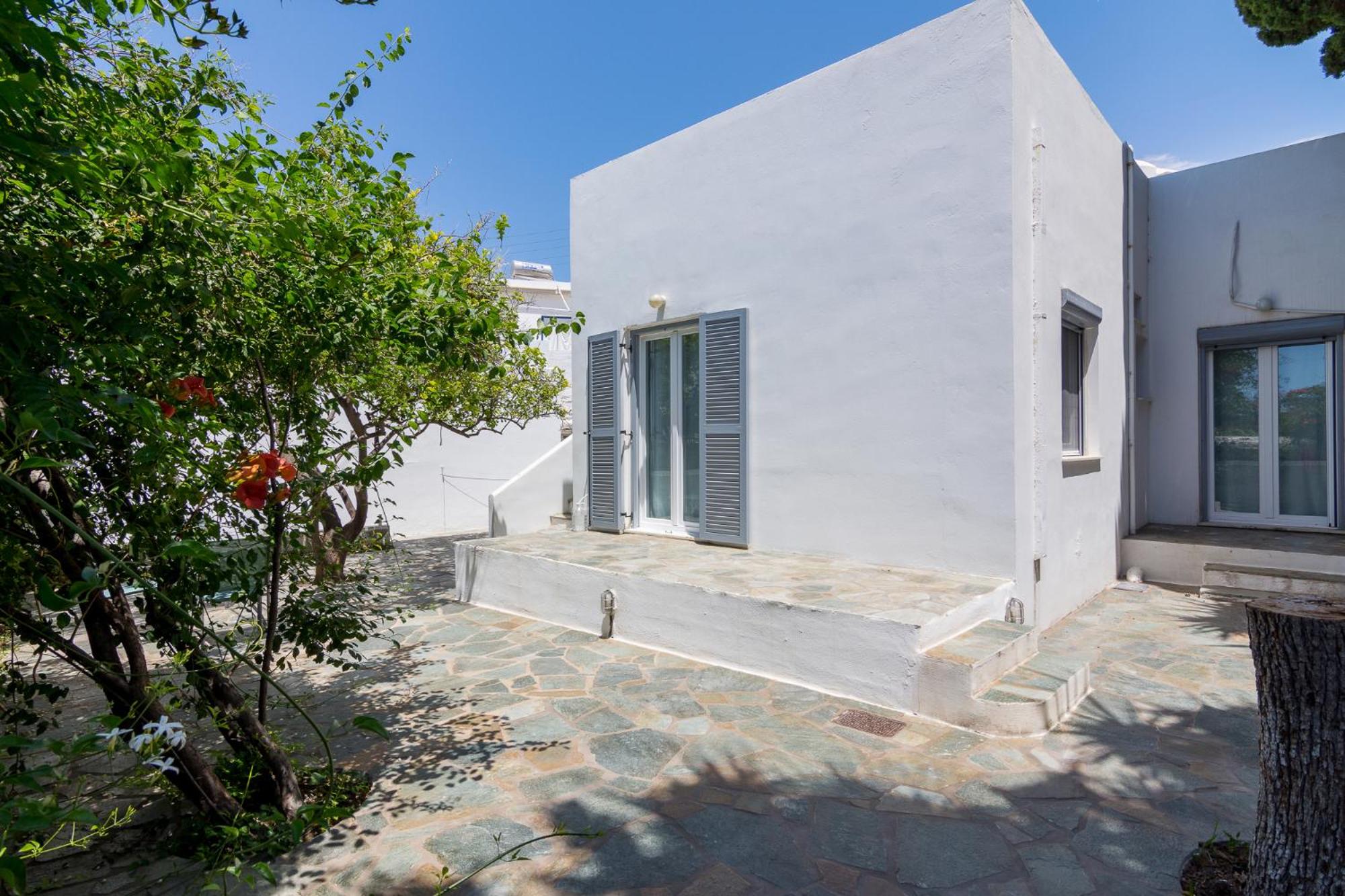 Comfortable Two Bedroom Accommodation Images