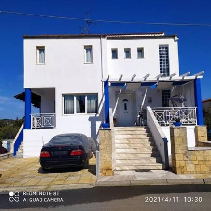 Vasia's maisonette Images