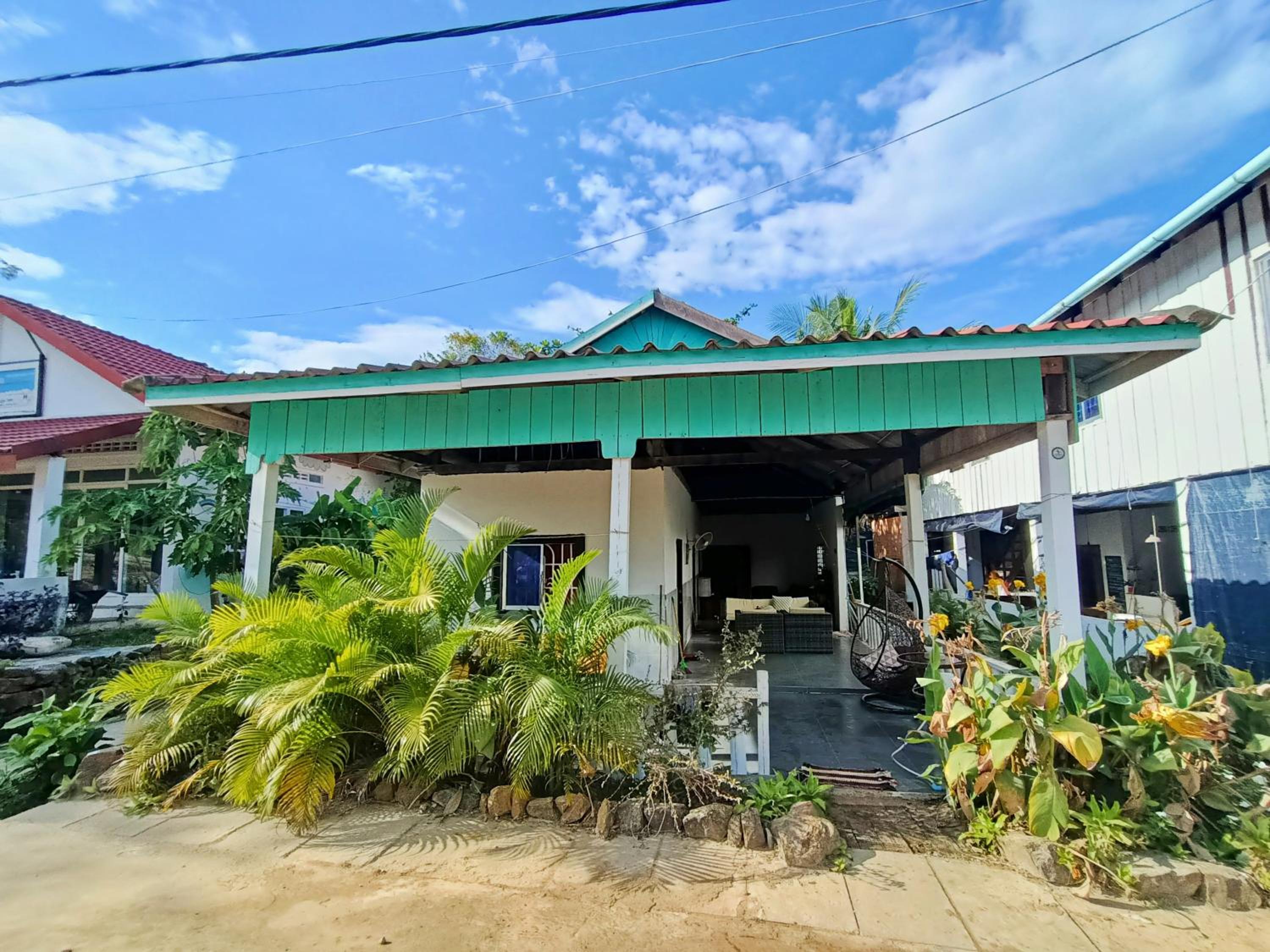 Sam's Guesthouse M'Pai Bay Images