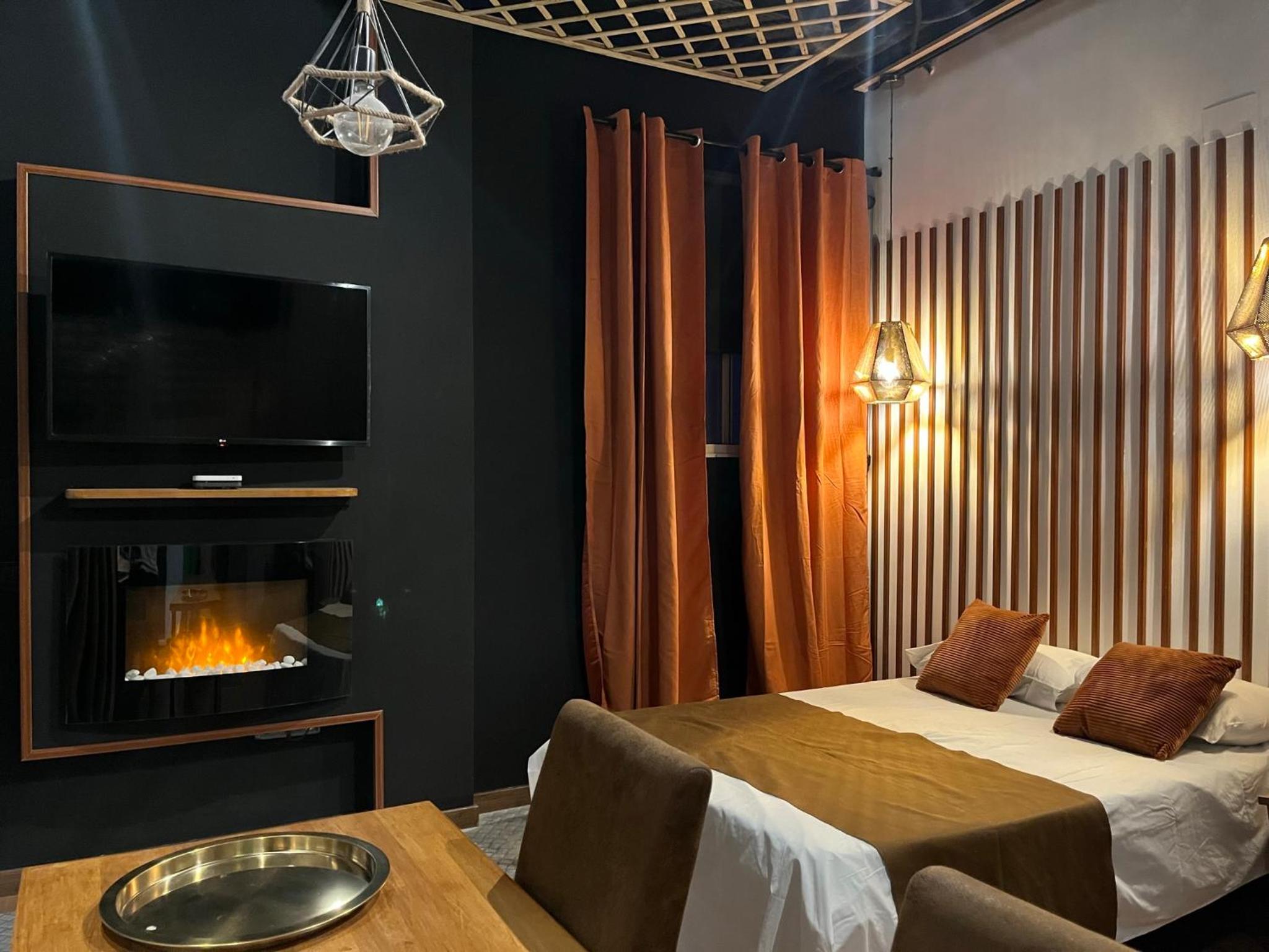 Chic10 luxury Gran via Images