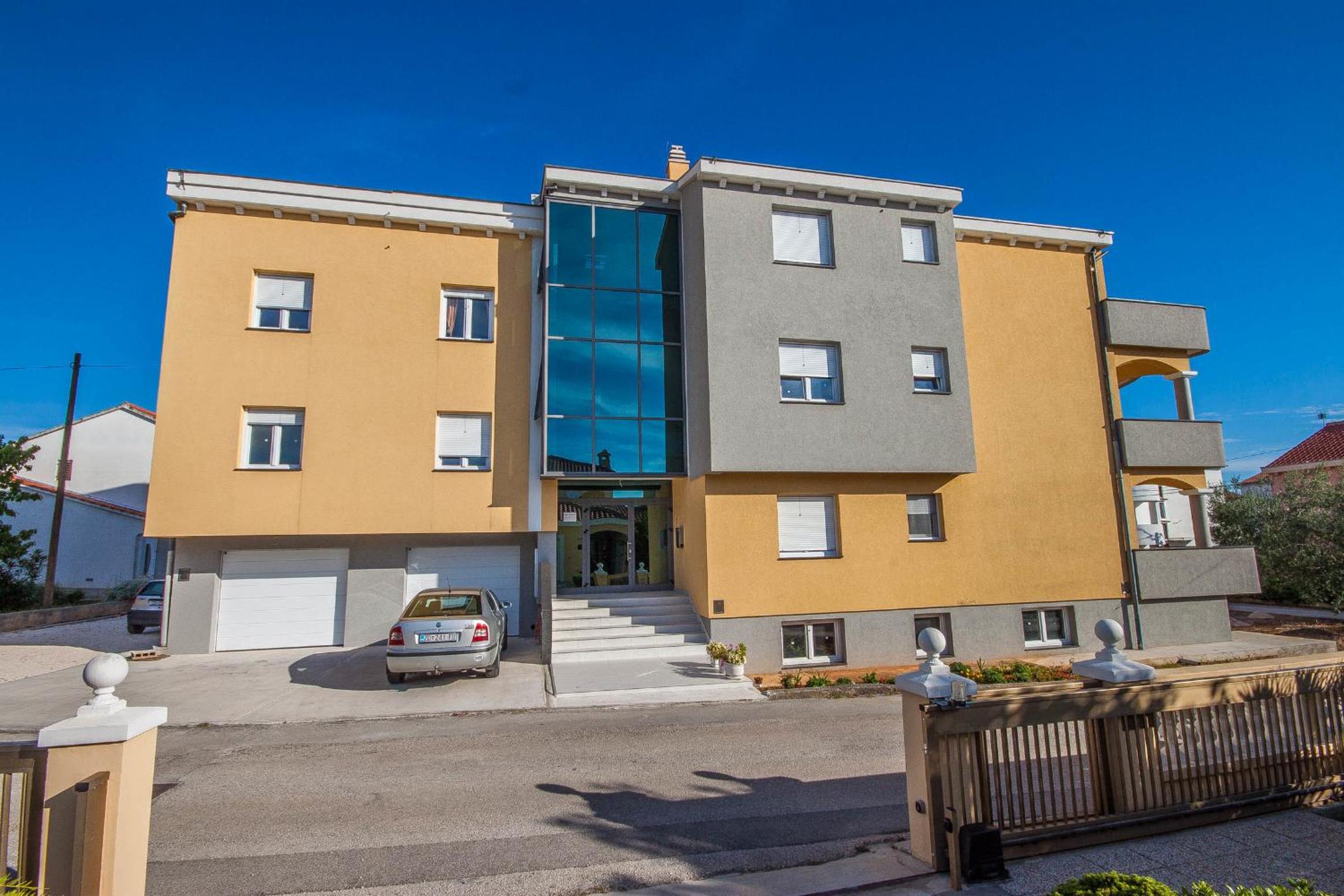 Guest House Ana Residence Images