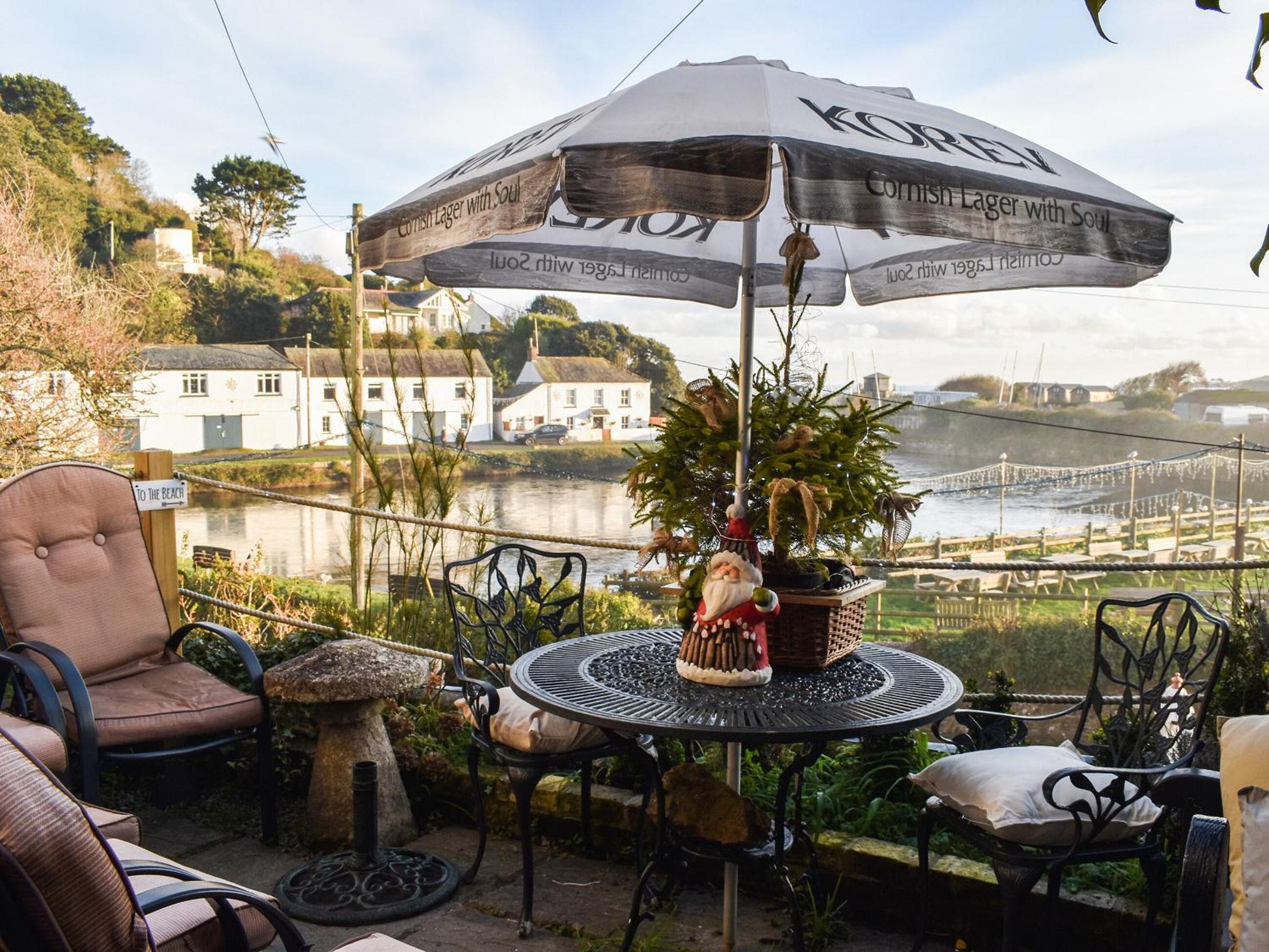 Rock Cottage Pentewan Images