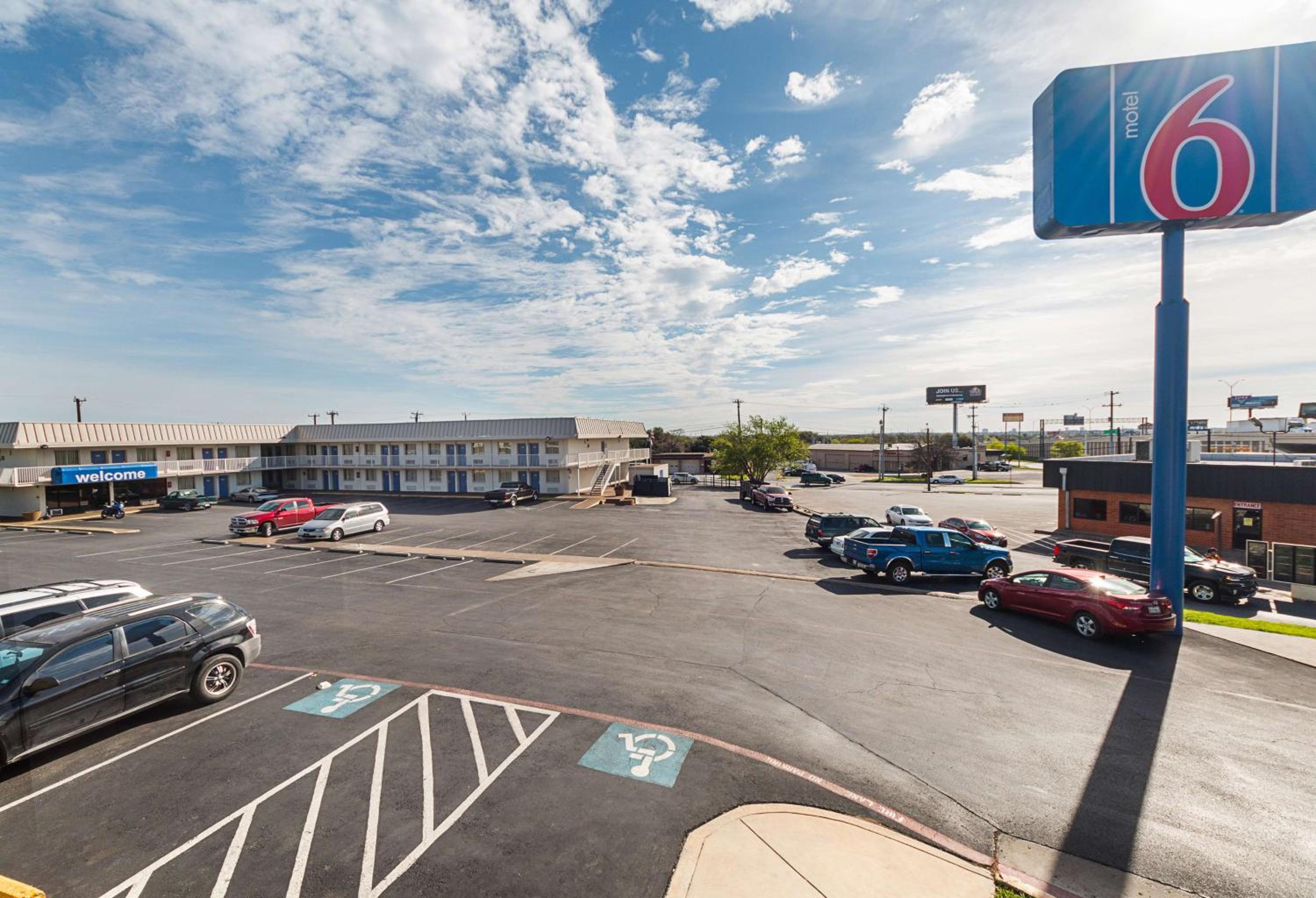 Motel 6 San Antonio TX I10 West - Best stays in San Antonio, Texas