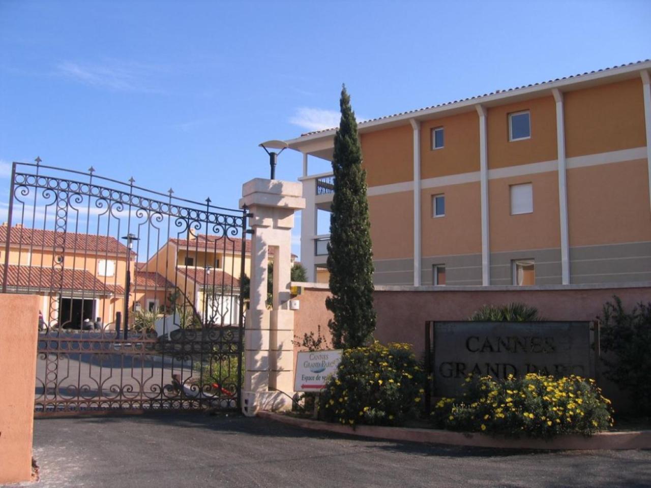 Appartement duplex 6 personnes Cannes Grand Parc Images