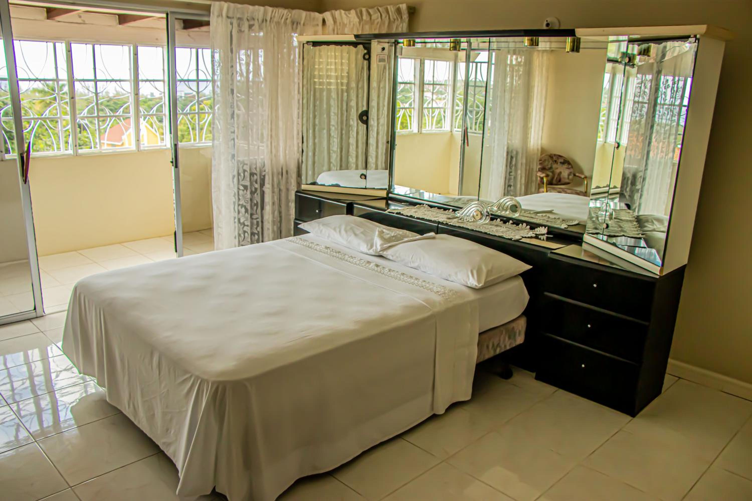 The Whytehouse Villa Best stays in Montego Bay, Jamaica Skiplagged