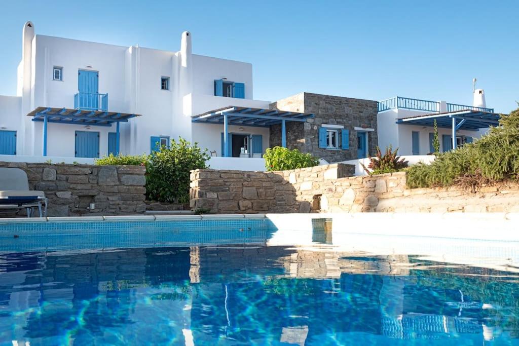 Pergola Paros Cycladic House by the Sea+Pool Images