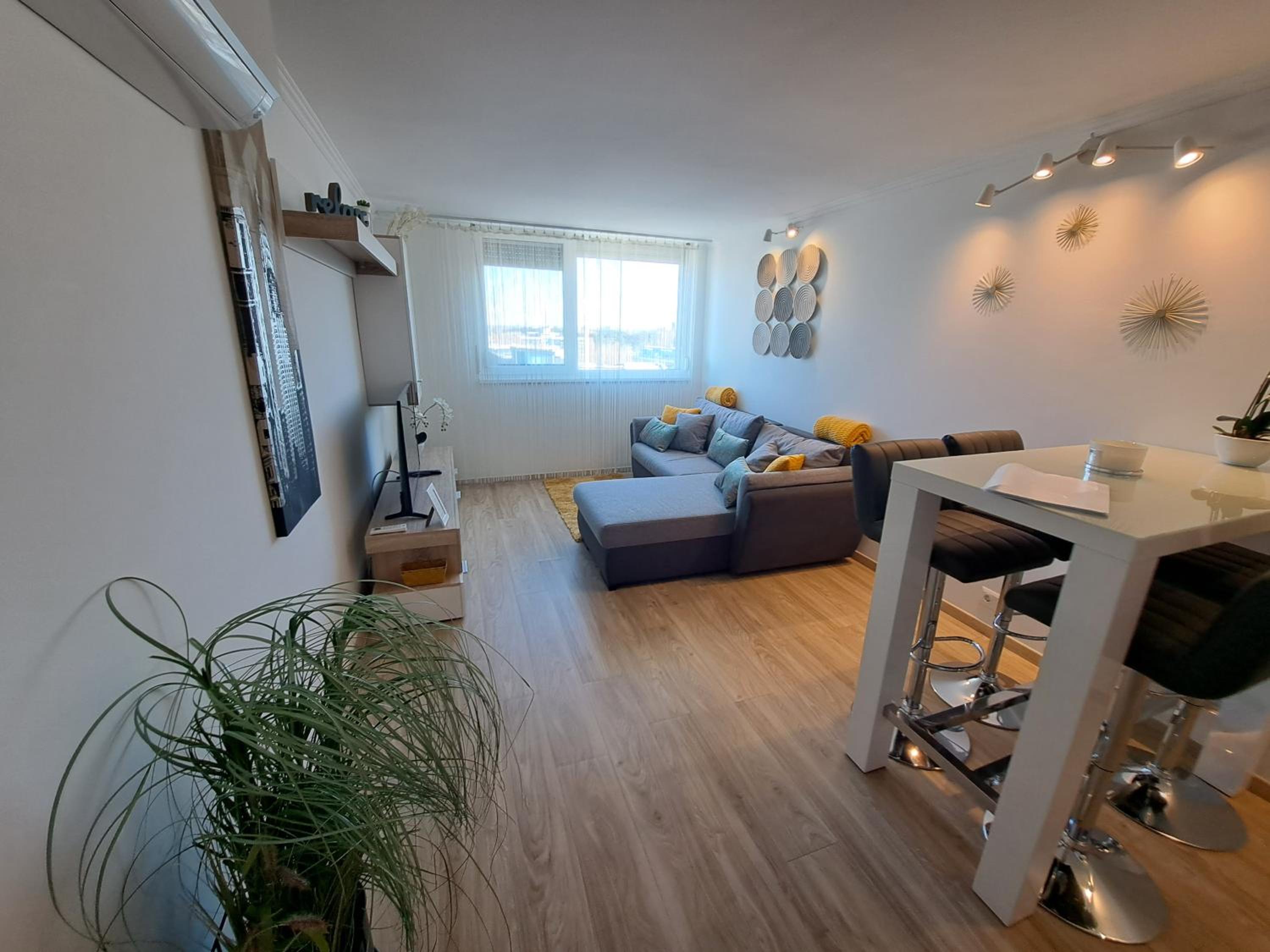 Cadetlux apartman Images
