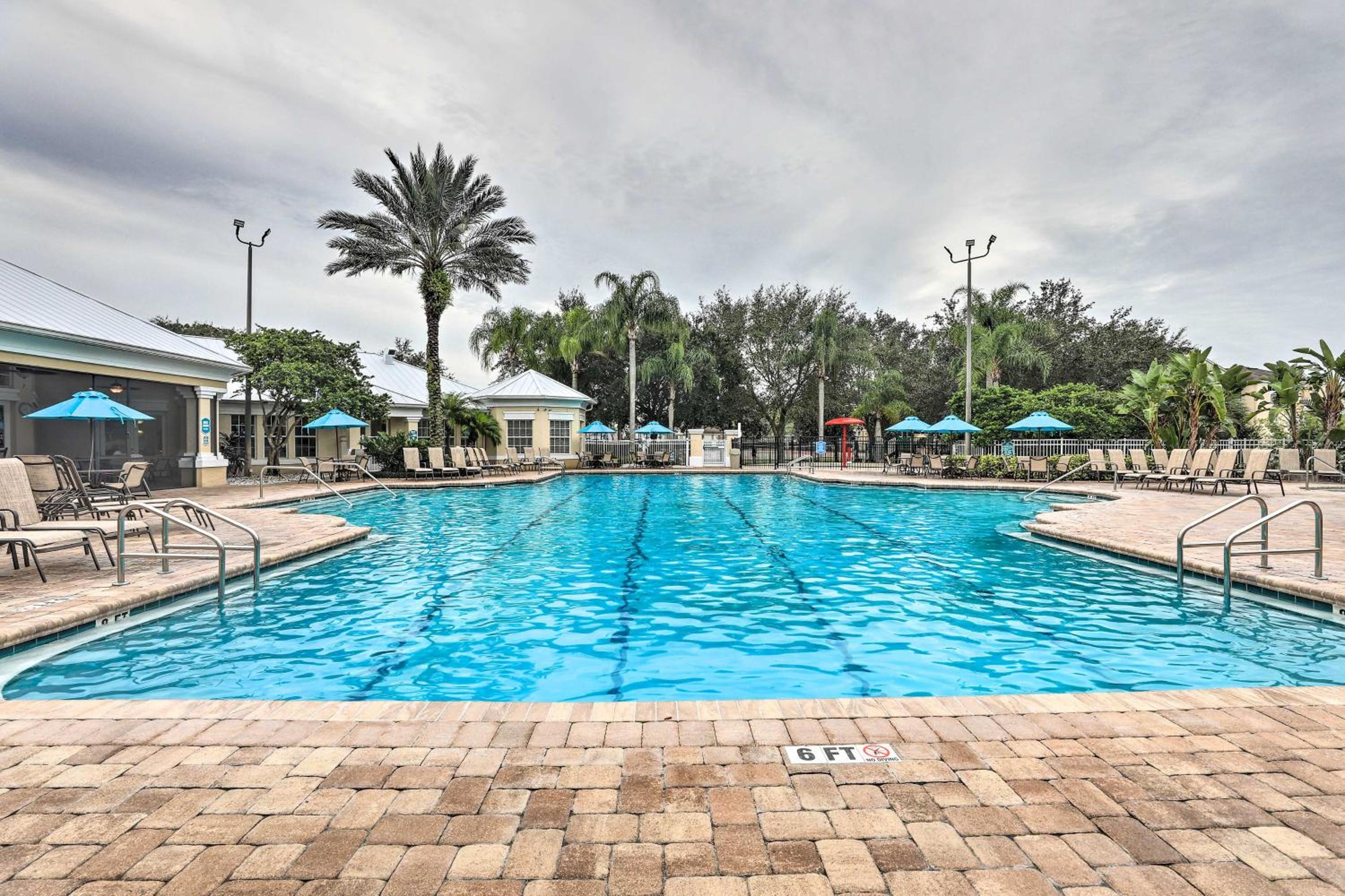 Cozy Kissimmee Condo about 6 Mi to Disney World! Images