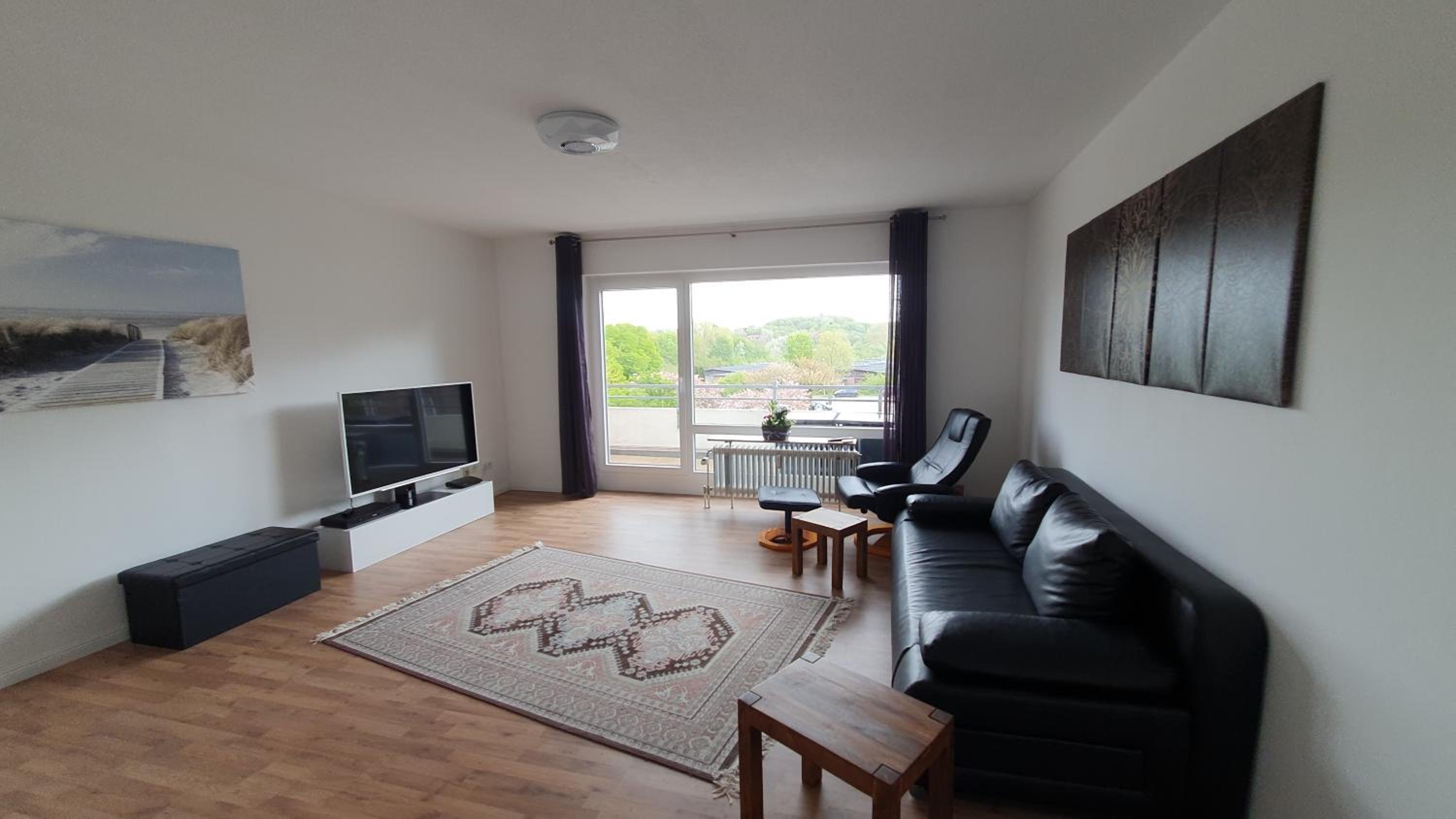FORUZ - Apartment mit Balkon & TG-Stellplatz Images