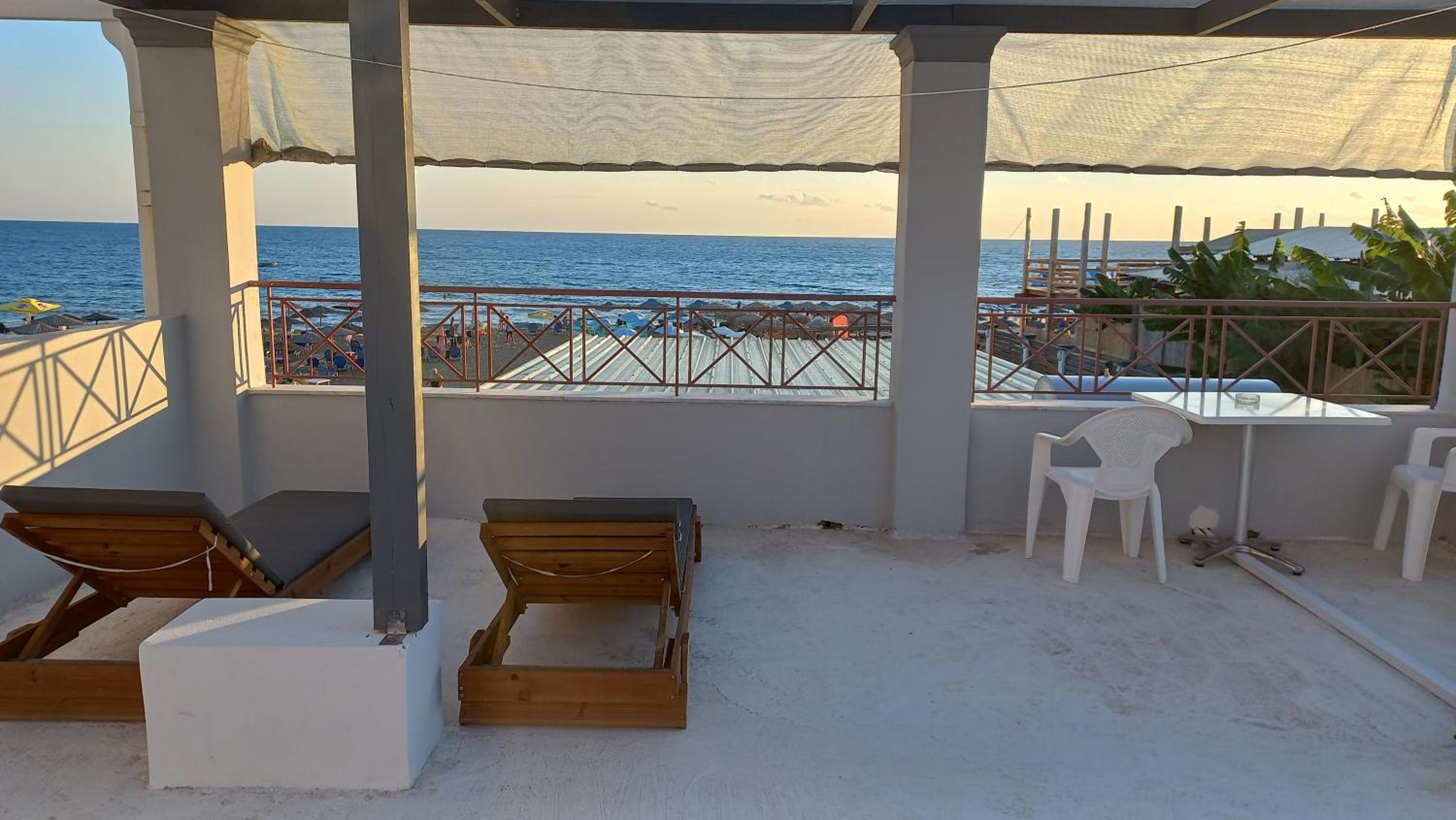 La Playa Images