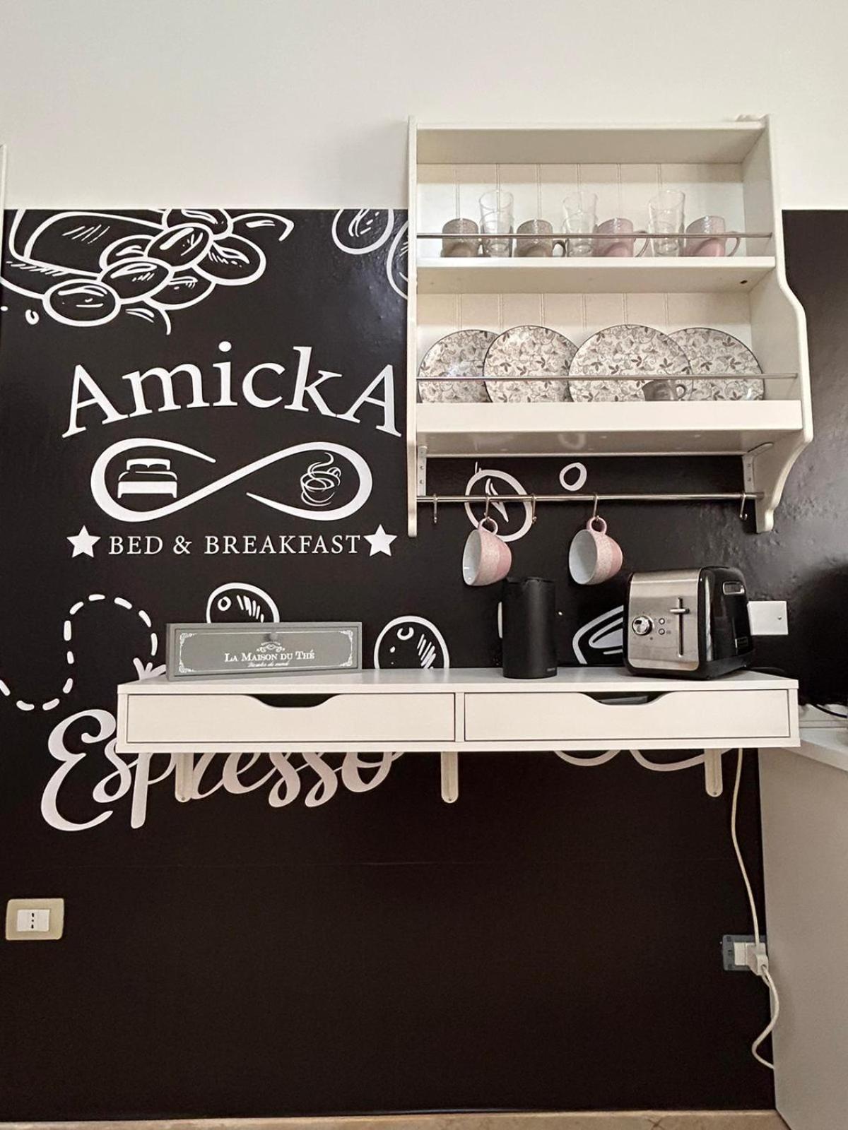 AmickA