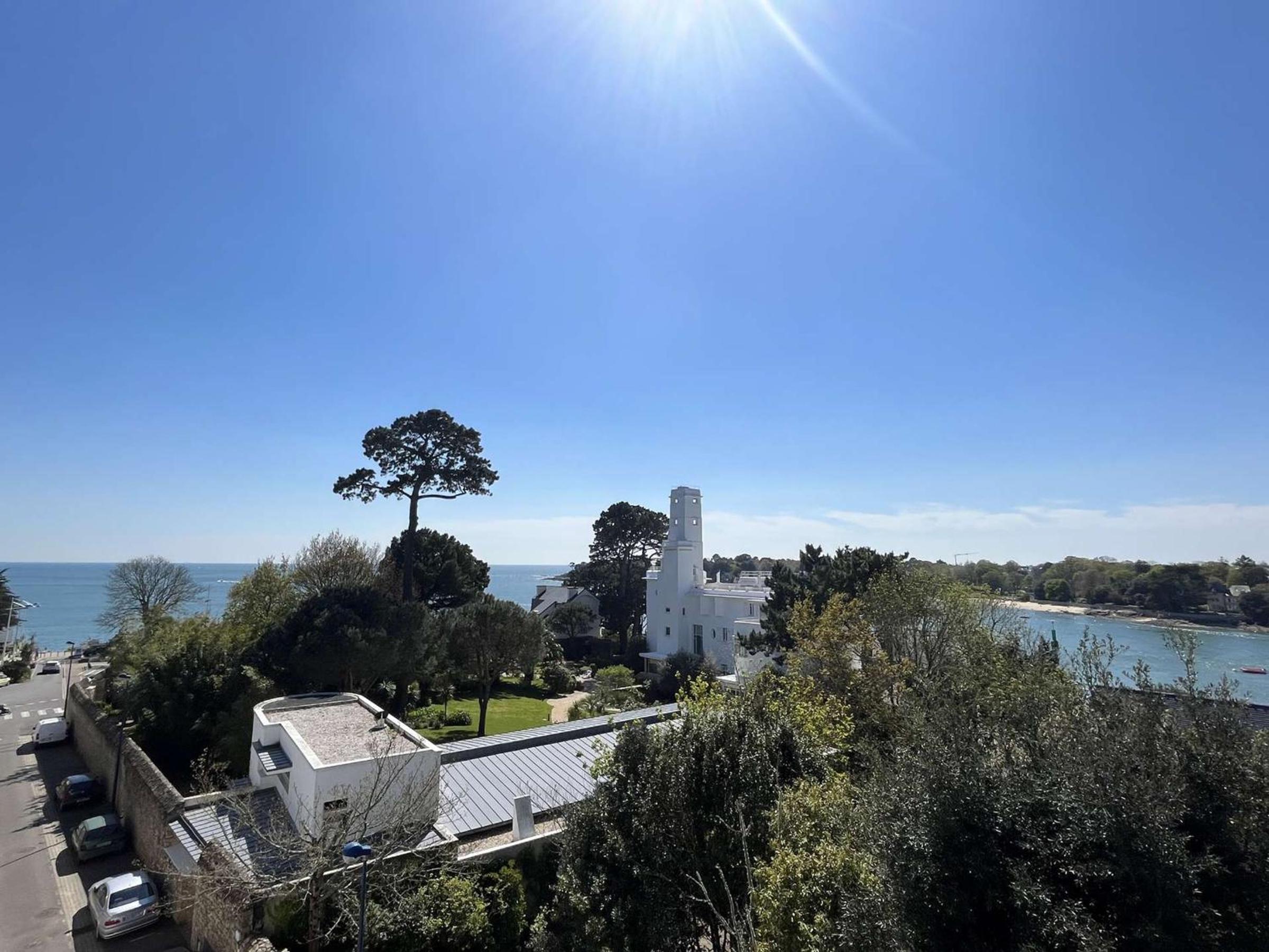 Bénodet, superbe duplex 3 étoiles, près de la plage, balcon et ascenseur - FR-1-481-61 Images