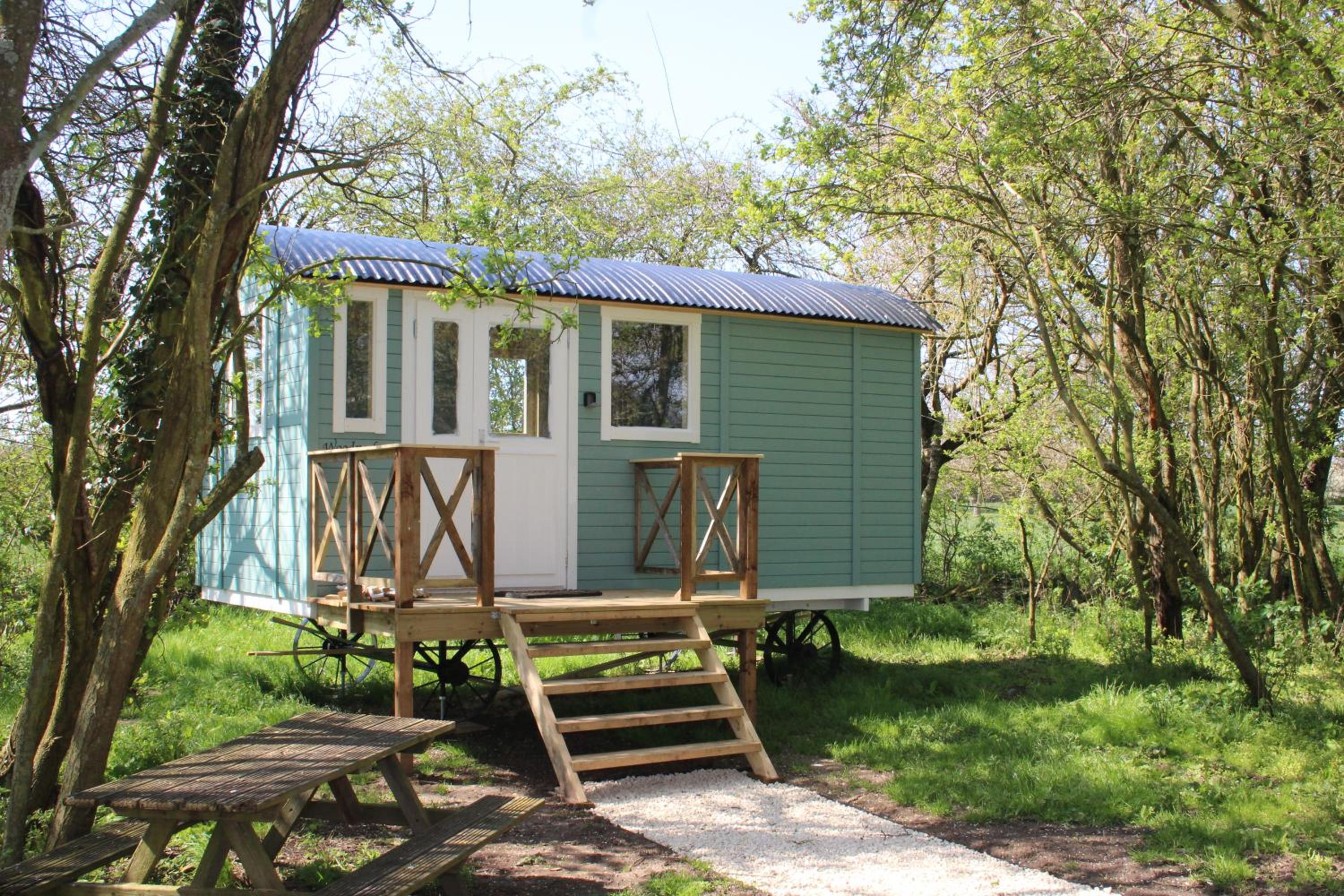 The Woodpecker shepherd hut Images