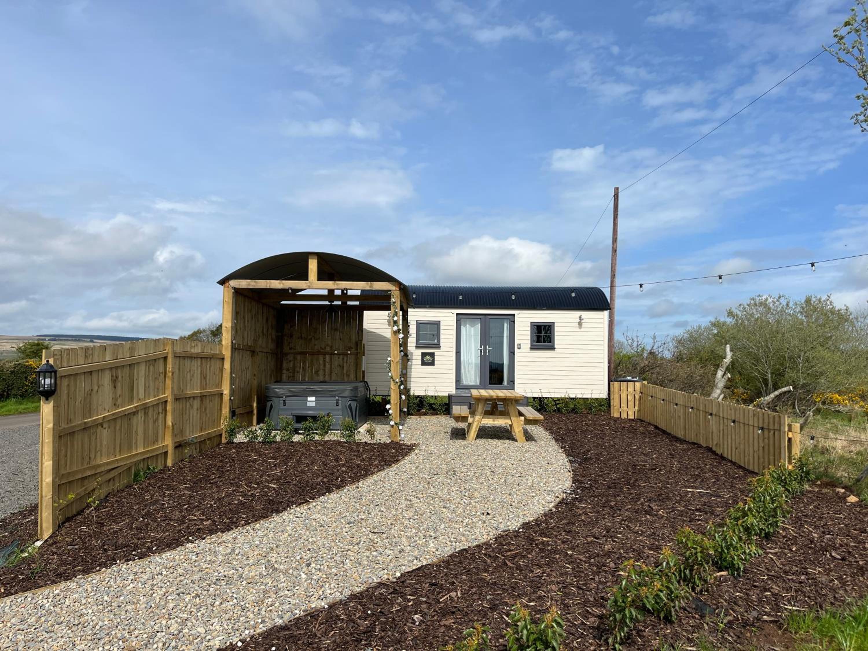 Redfox Shepherds hut and private hot tub Images